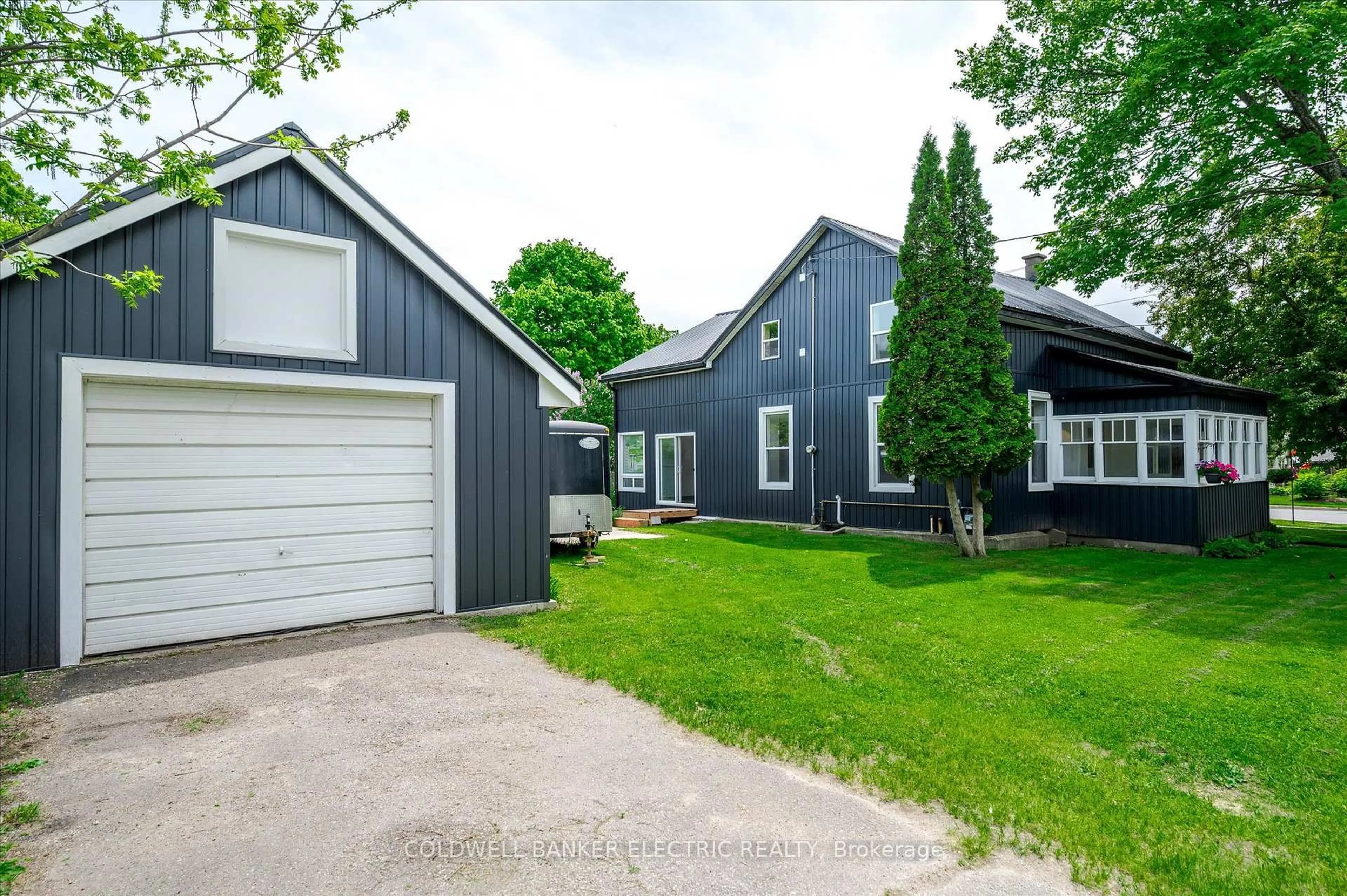 Unknown for 65 Queen St, Asphodel-Norwood Ontario K0L 2V0