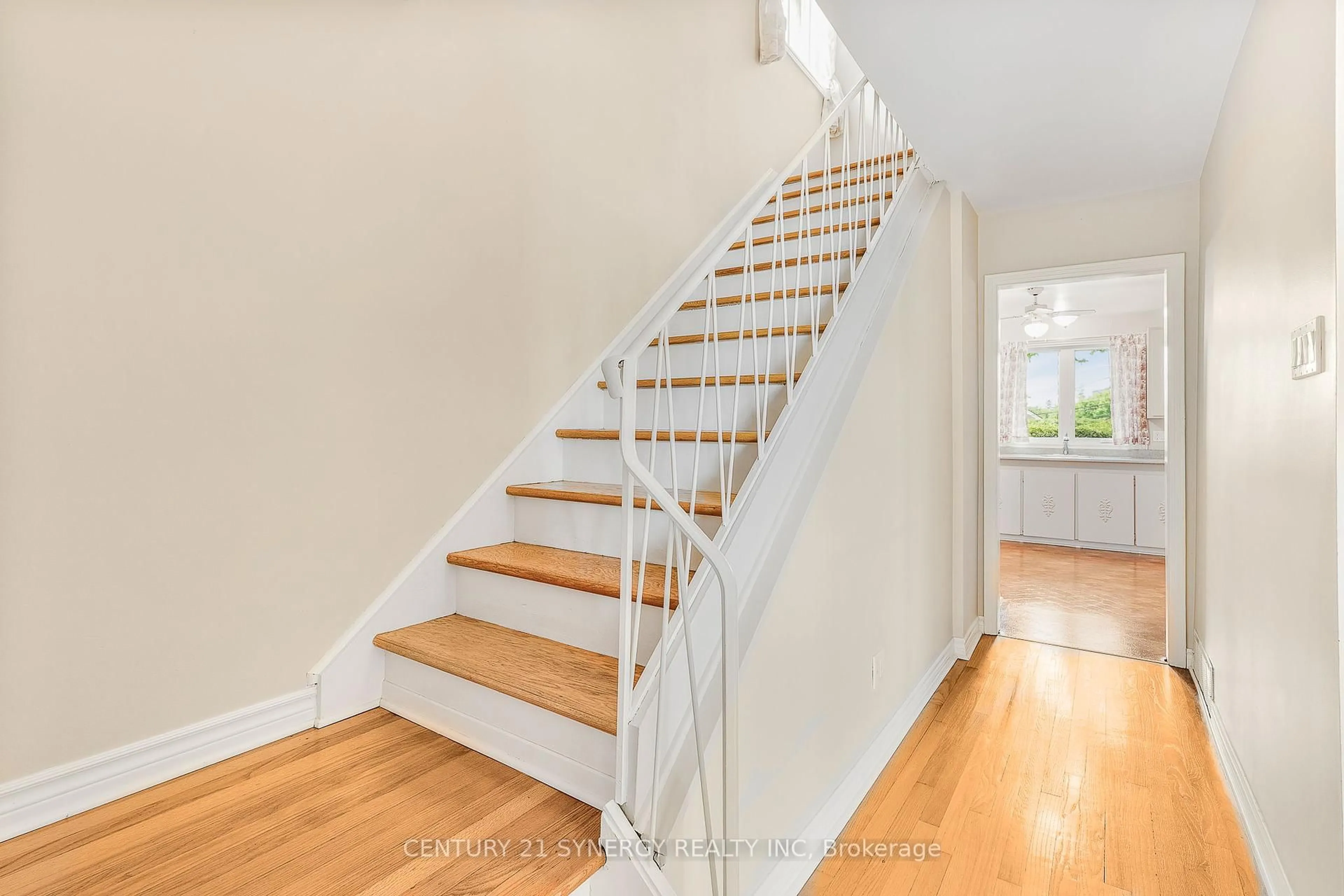 Stairs for 1242 Clyde Ave, Ottawa Ontario K2C 1Y4