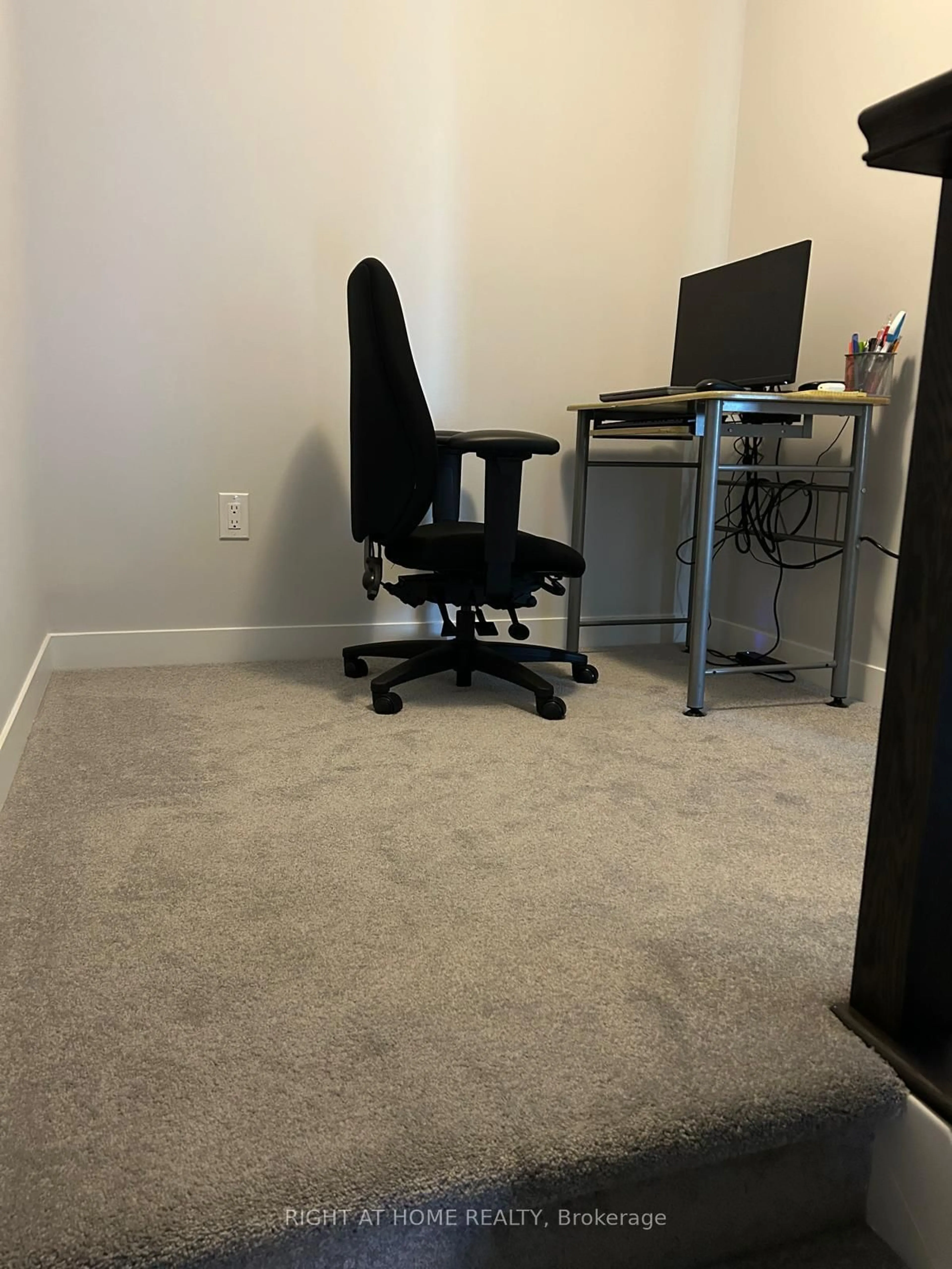 A pic of a room for 77 Lignite Private, Ottawa Ontario K2J 7J4