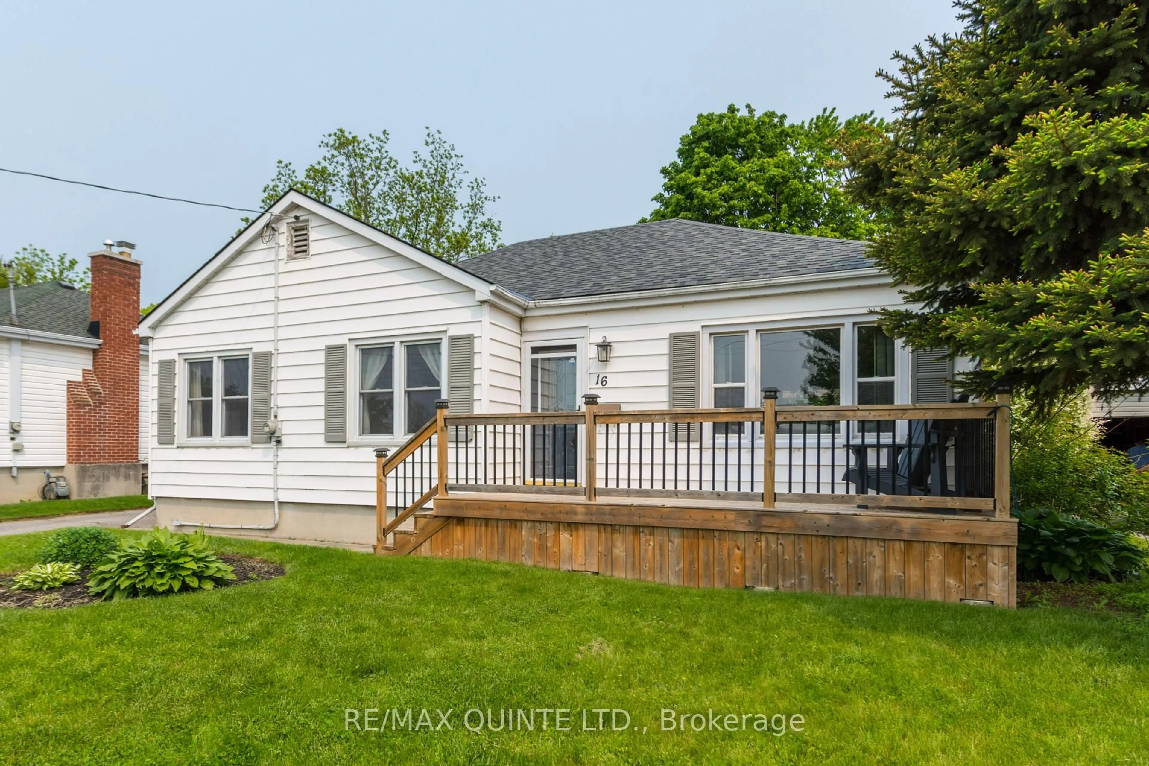 Unknown for 16 Macdonald Gdns, Belleville Ontario K8N 1H5