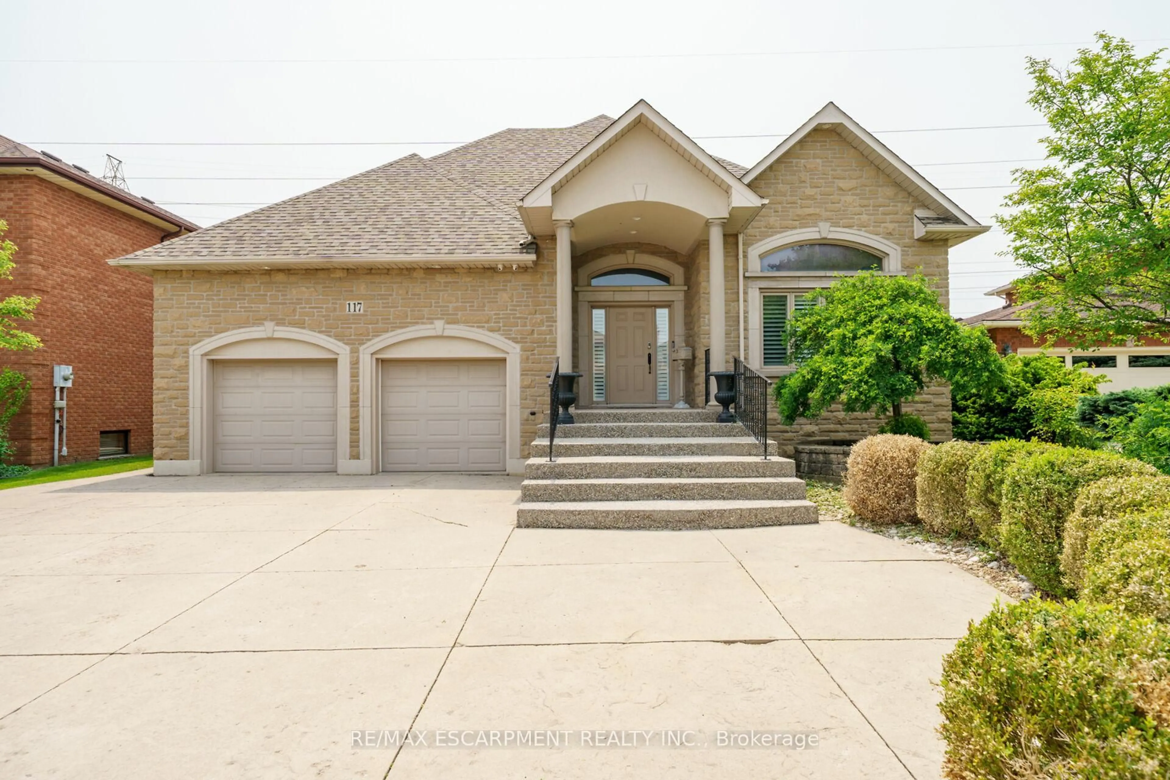 Unknown for 117 Christopher Dr, Hamilton Ontario L9B 1G6