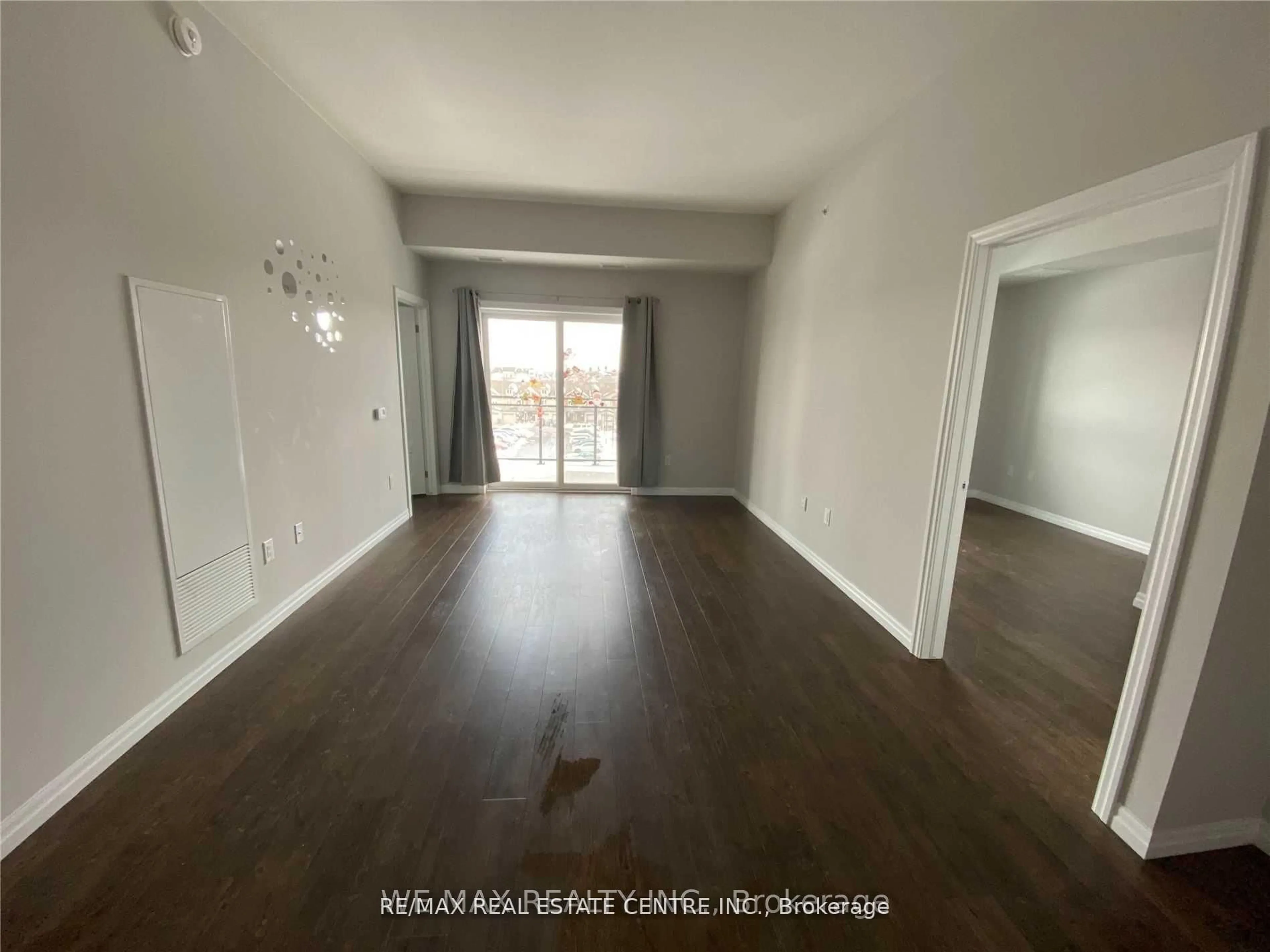 A pic of a room for 35 Kingsbury Sq #419, Guelph Ontario N1L 1E6