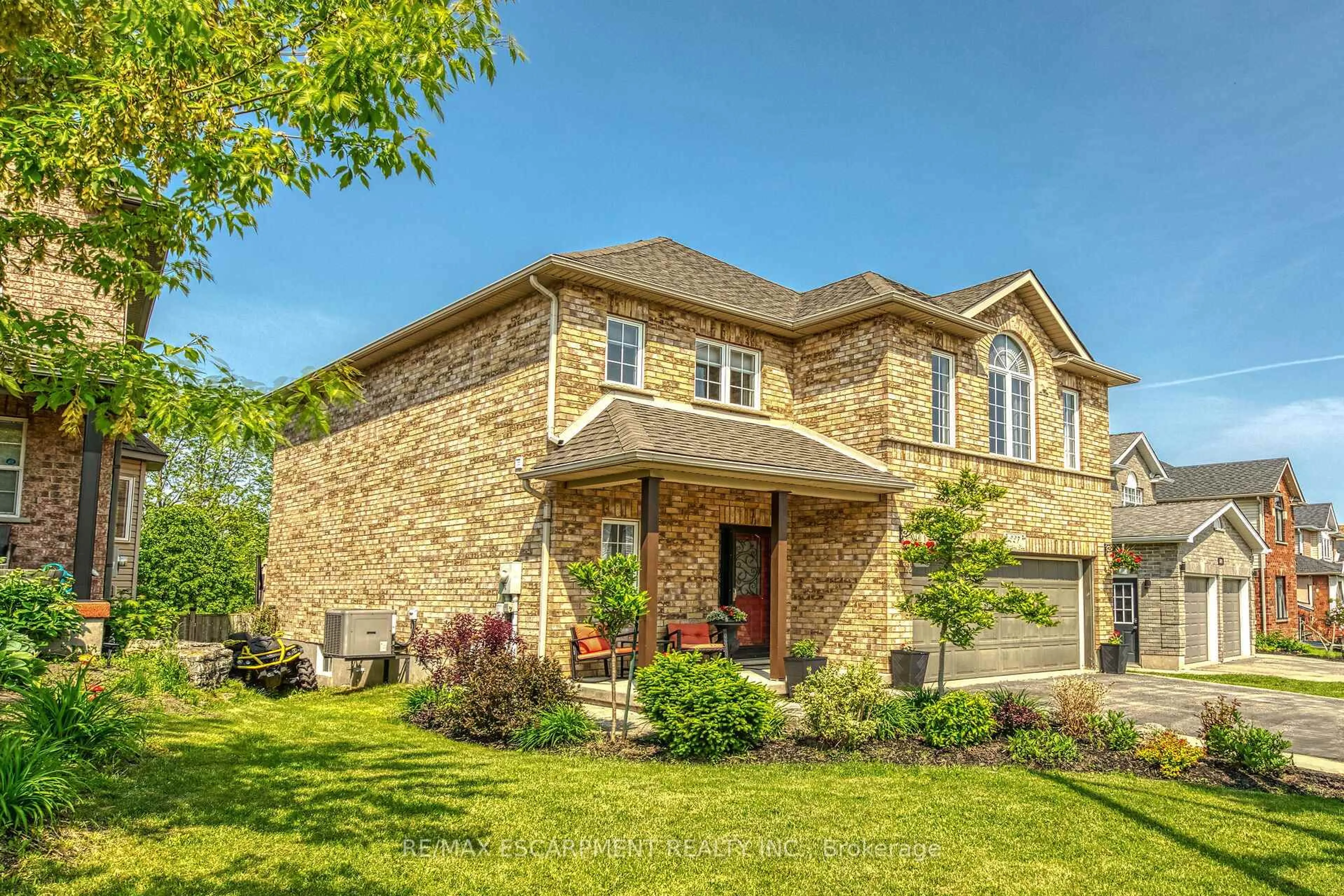Home with brick exterior material, street for 227 MCNICHOL Dr, Cambridge Ontario N1P 1J3