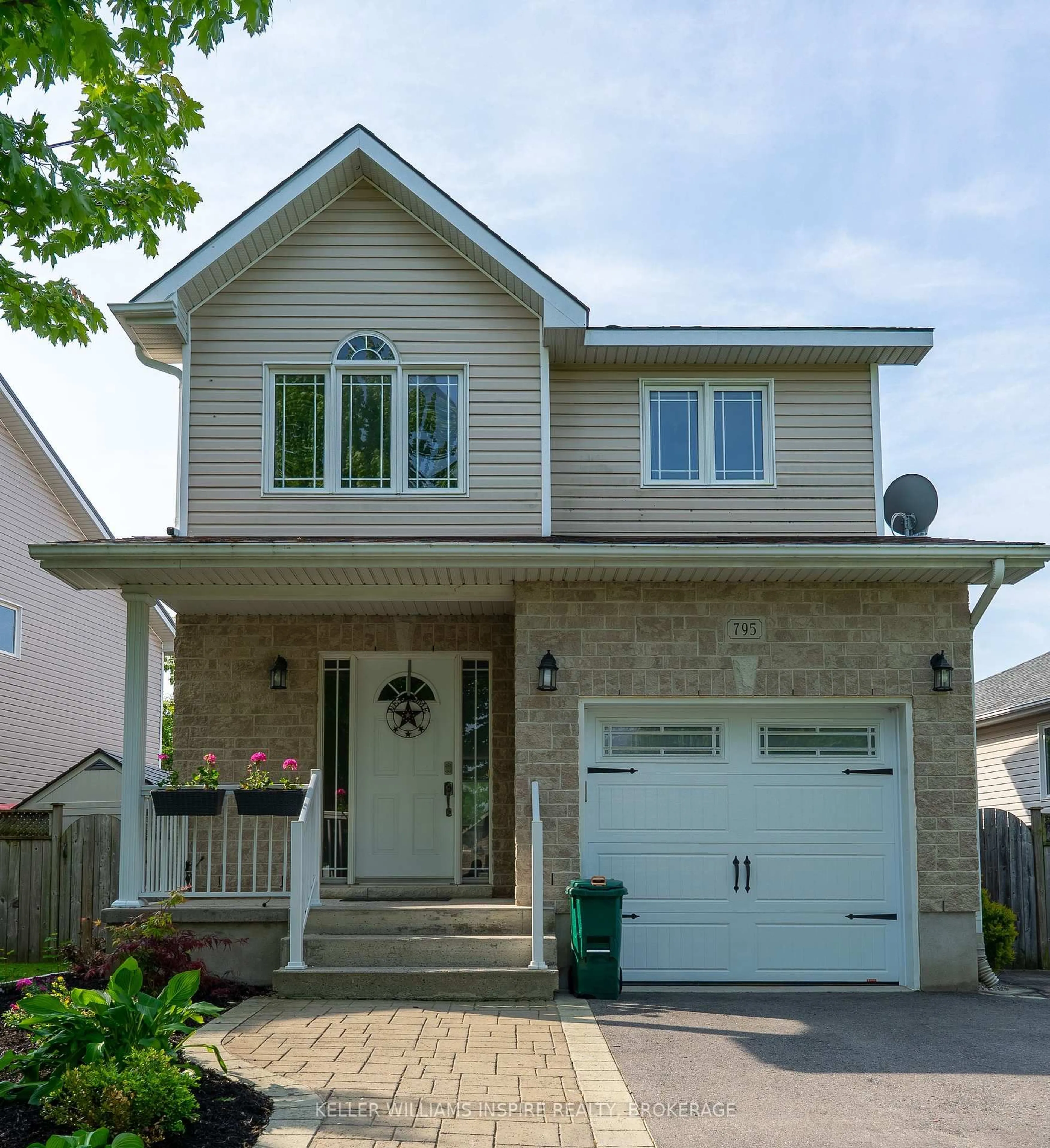 Home with vinyl exterior material, street for 795 Lotus Ave, Kingston Ontario K7K 0A3