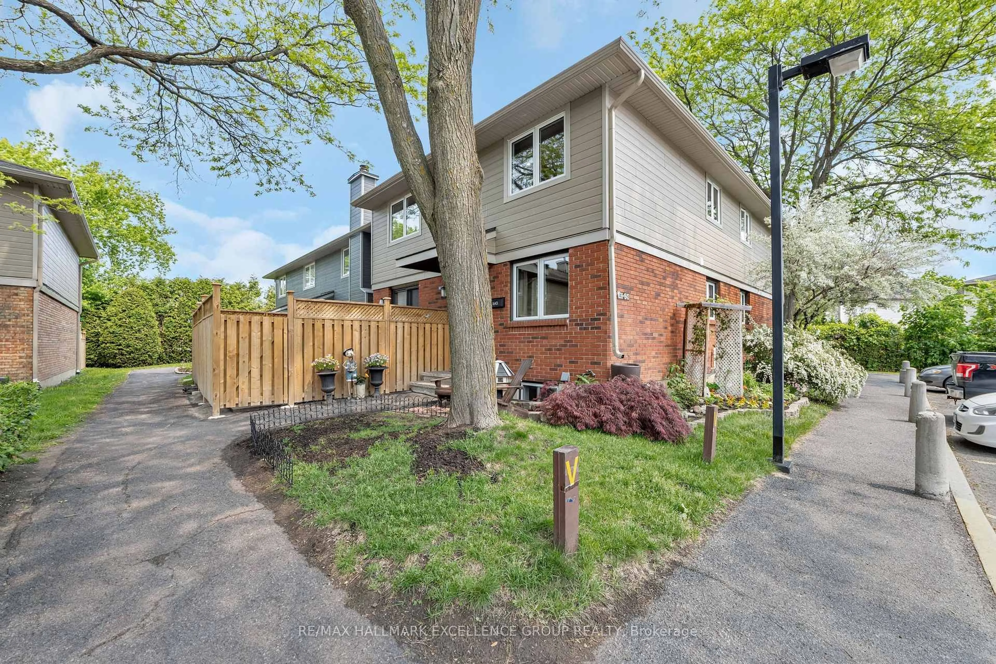 Unknown for 1643 Du Sommet Pl #92, Ottawa Ontario K1C 4Z9