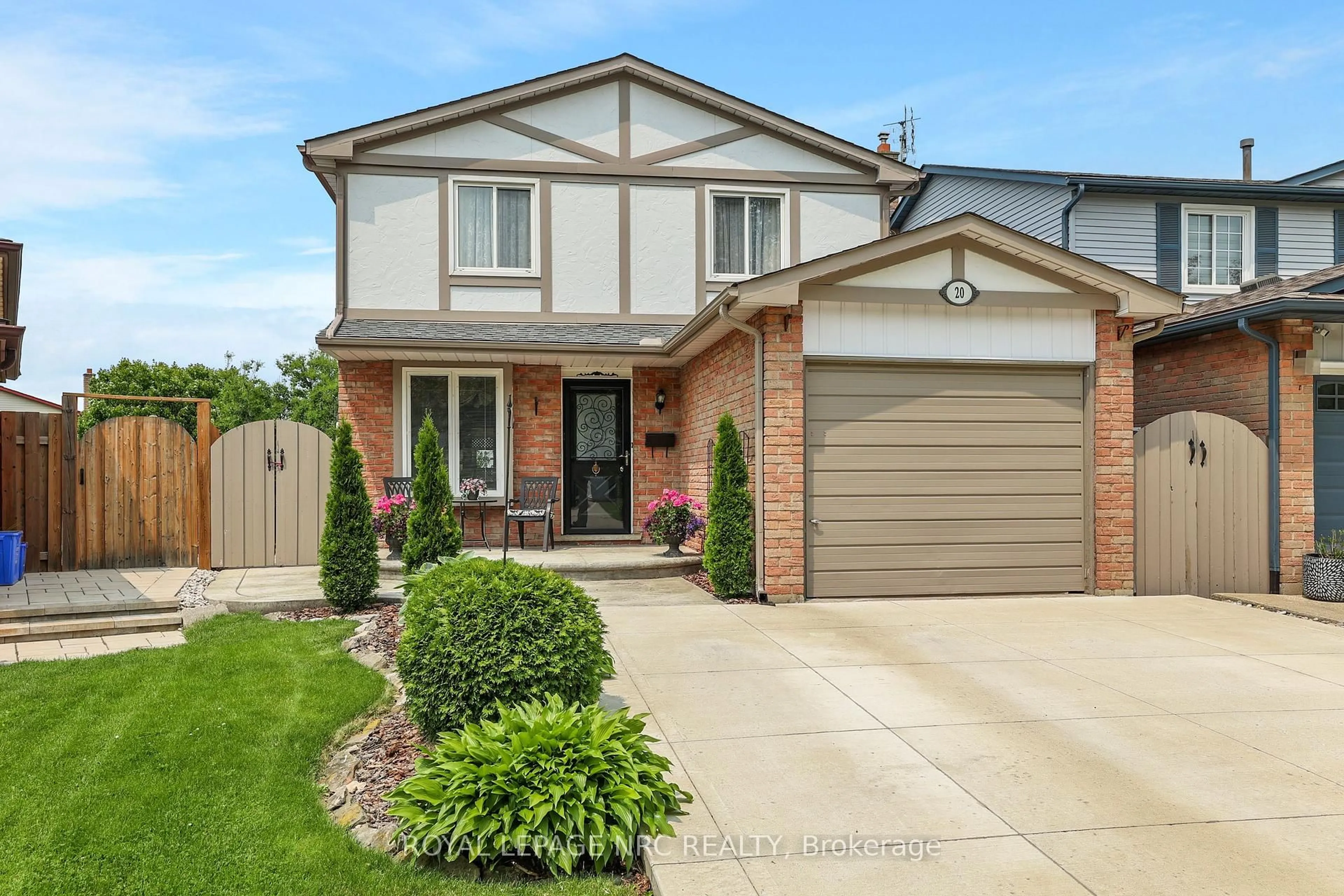 Home with brick exterior material, street for 20 Glenashton Dr, Hamilton Ontario L8G 4G3