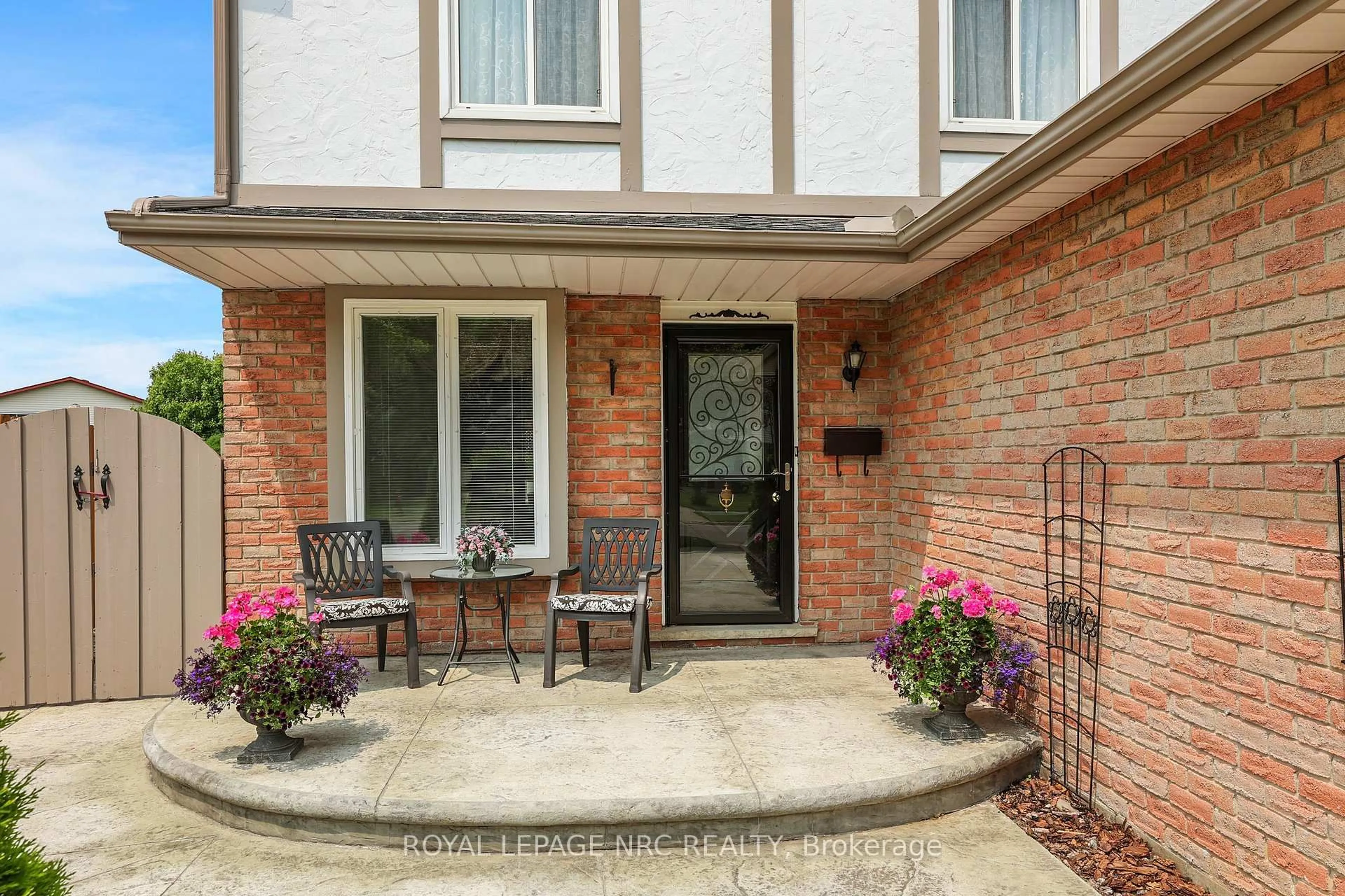 Unknown for 20 Glenashton Dr, Hamilton Ontario L8G 4G3
