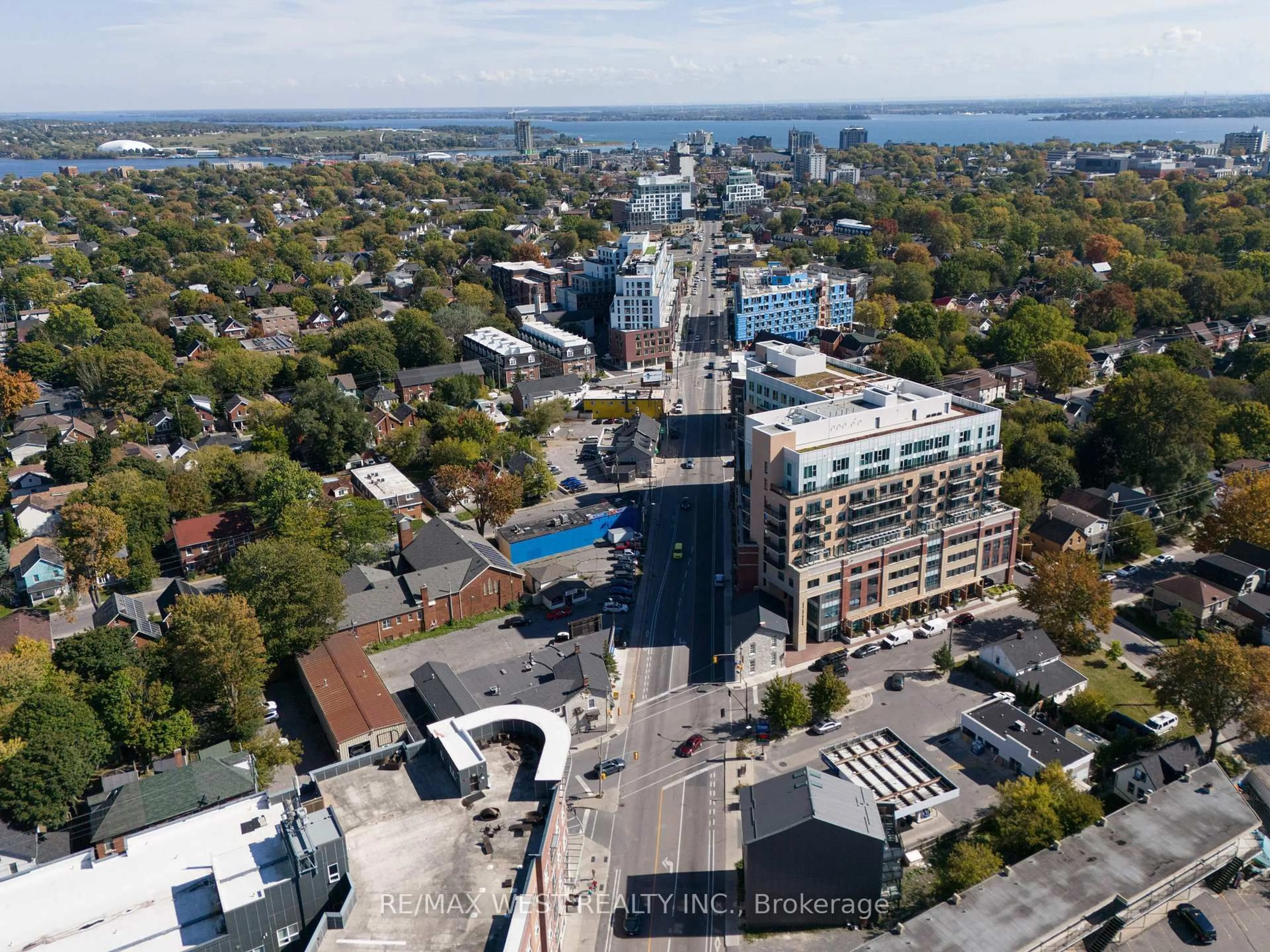 A pic from outside/outdoor area/front of a property/back of a property/a pic from drone, unknown for 652 PRINCESS St #440, Kingston Ontario K7L 3Z9