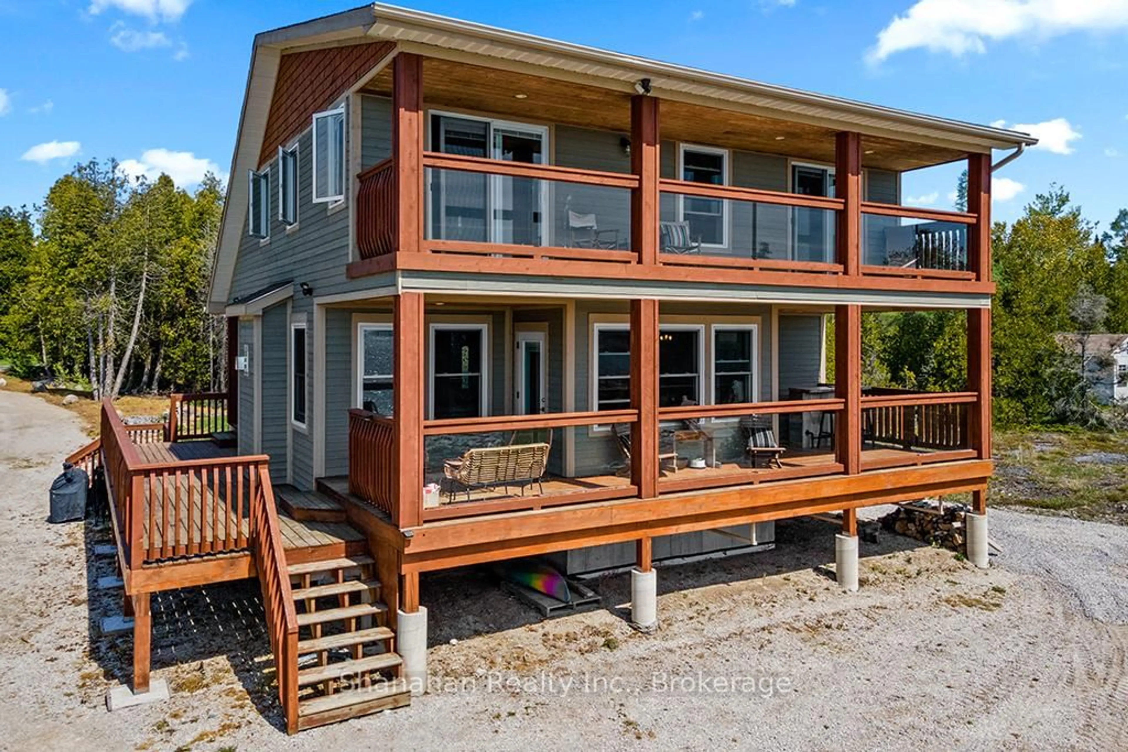 Home with vinyl exterior material, water/lake/river/ocean view for 409 Eagle Rd, Northern Bruce Peninsula Ontario N0H 2R0