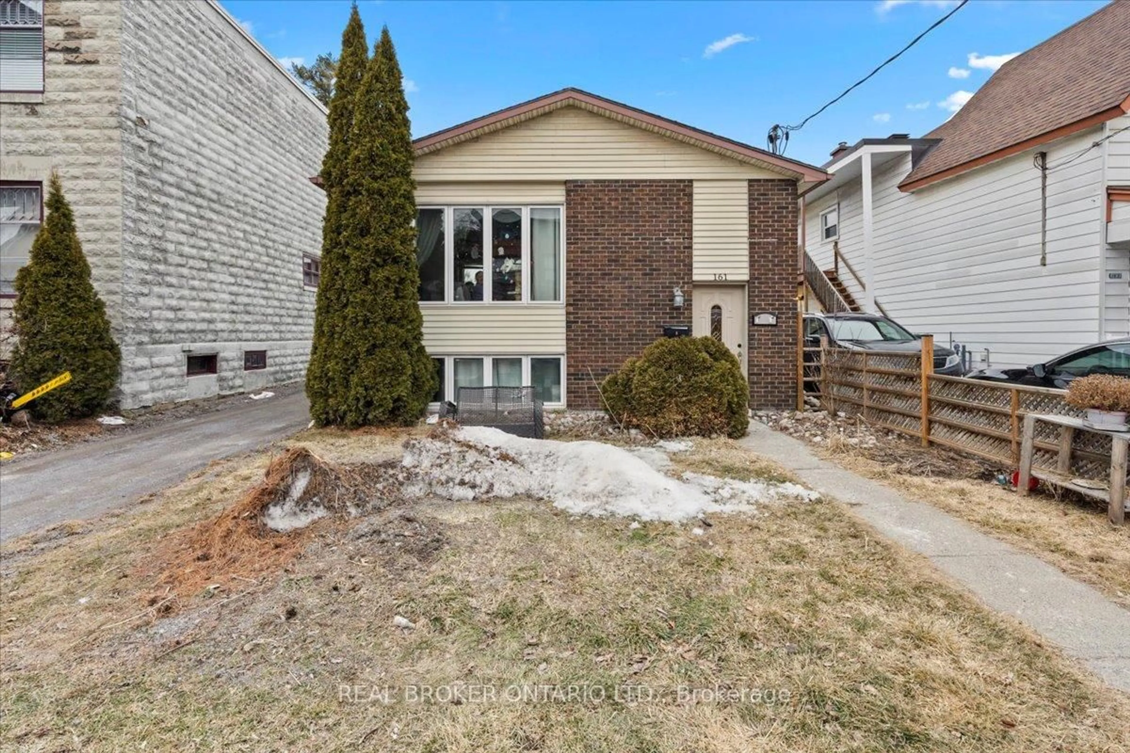Home with brick exterior material, street for 161 Guigues Ave, Ottawa Ontario K1N 5J1