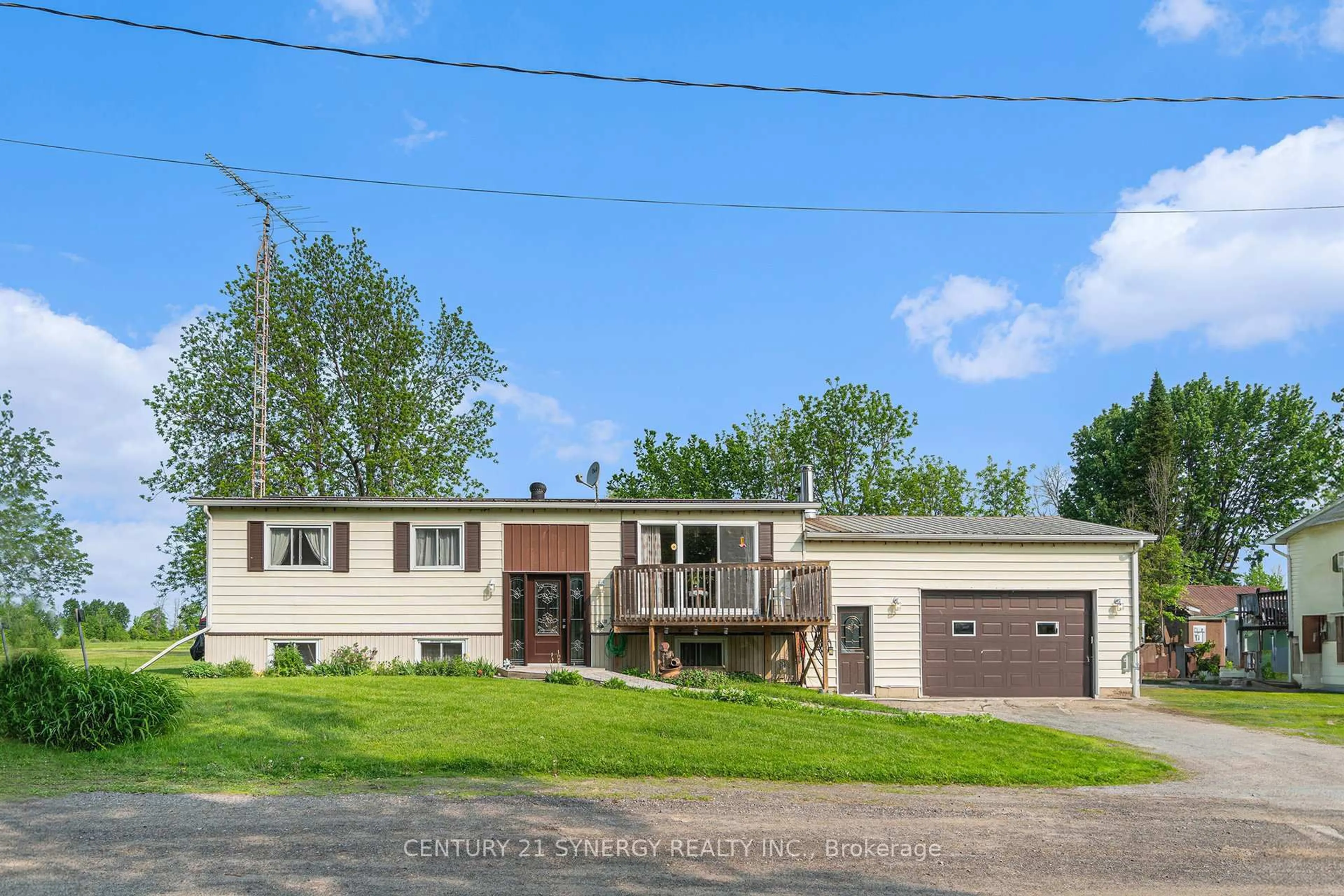 Home with vinyl exterior material, street for 95 Henry St, Merrickville-Wolford Ontario K0G 1G0