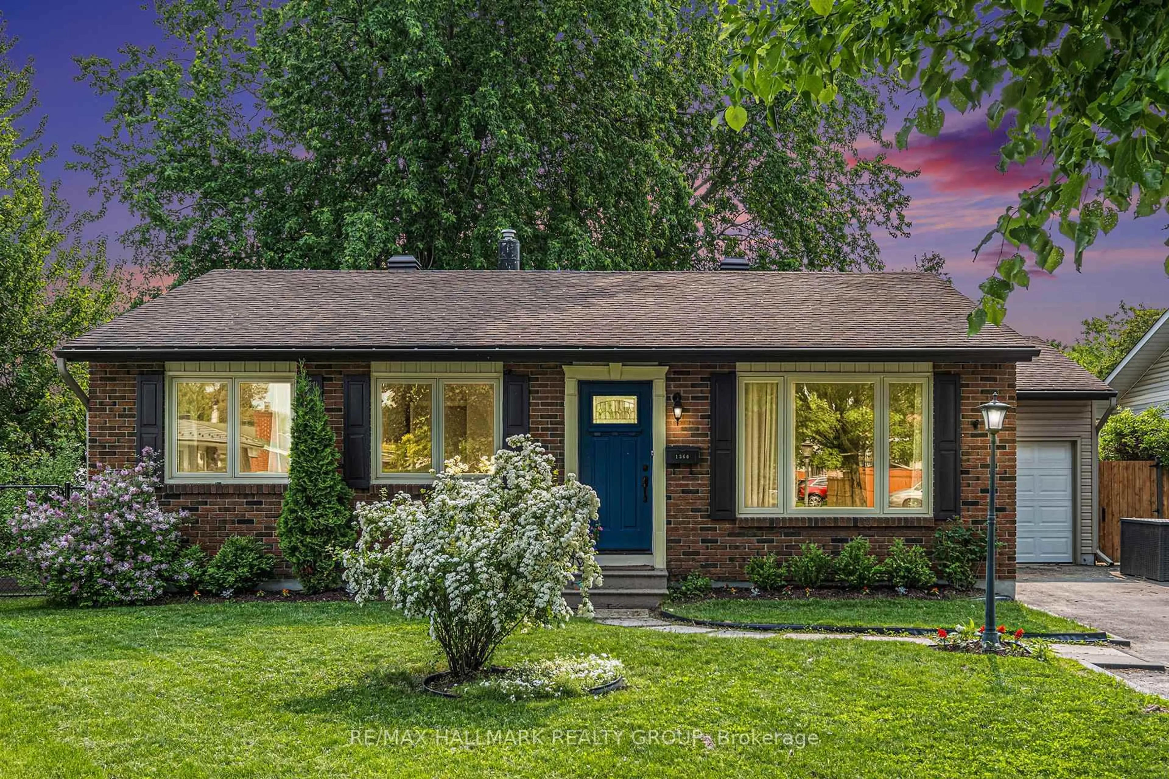 Home with brick exterior material, street for 1360 METZ Cres, Ottawa Ontario K1K 3Z5