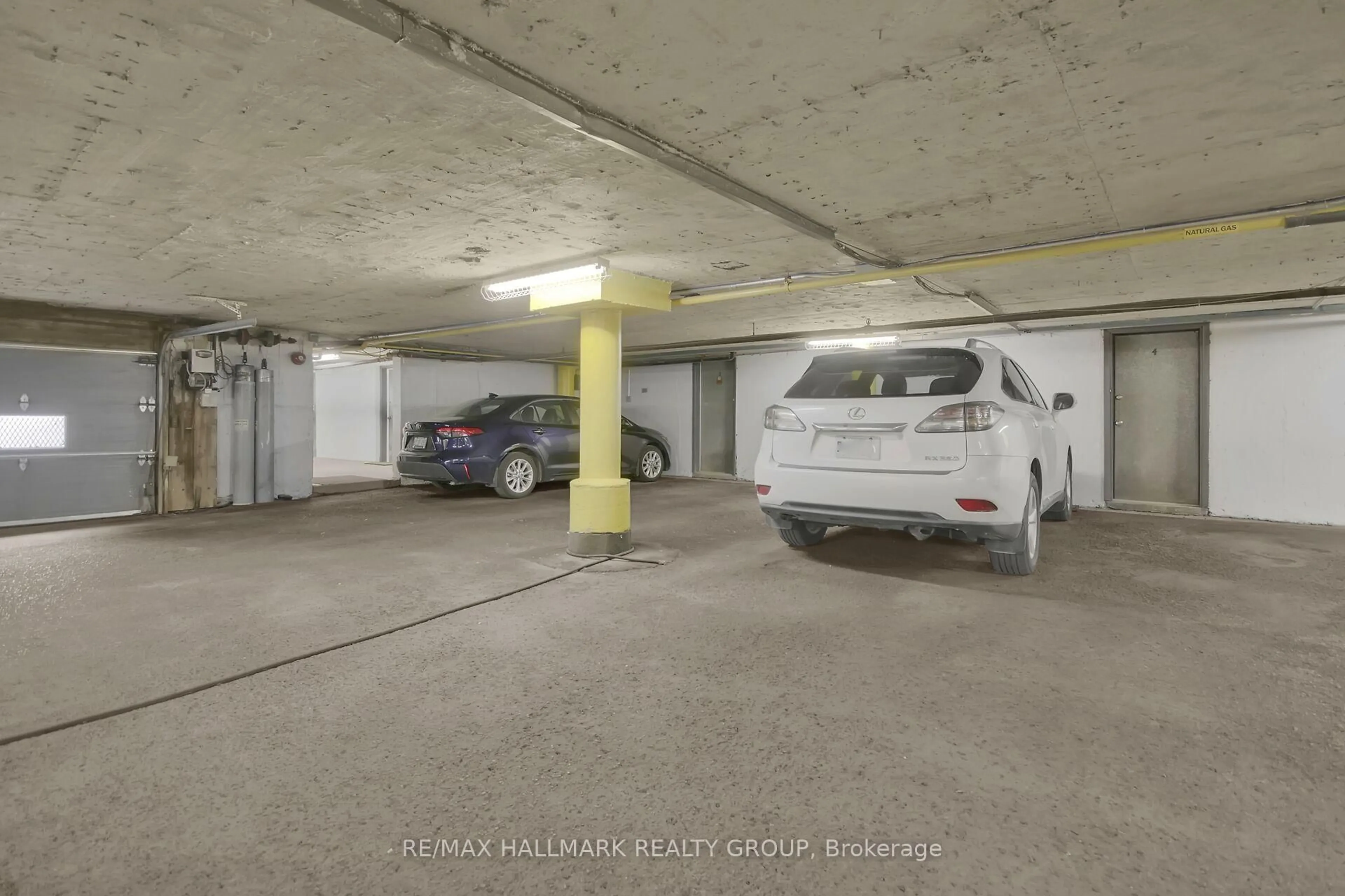 Indoor garage for 1821 WALKLEY Rd #1, Ottawa Ontario K1H 6X9