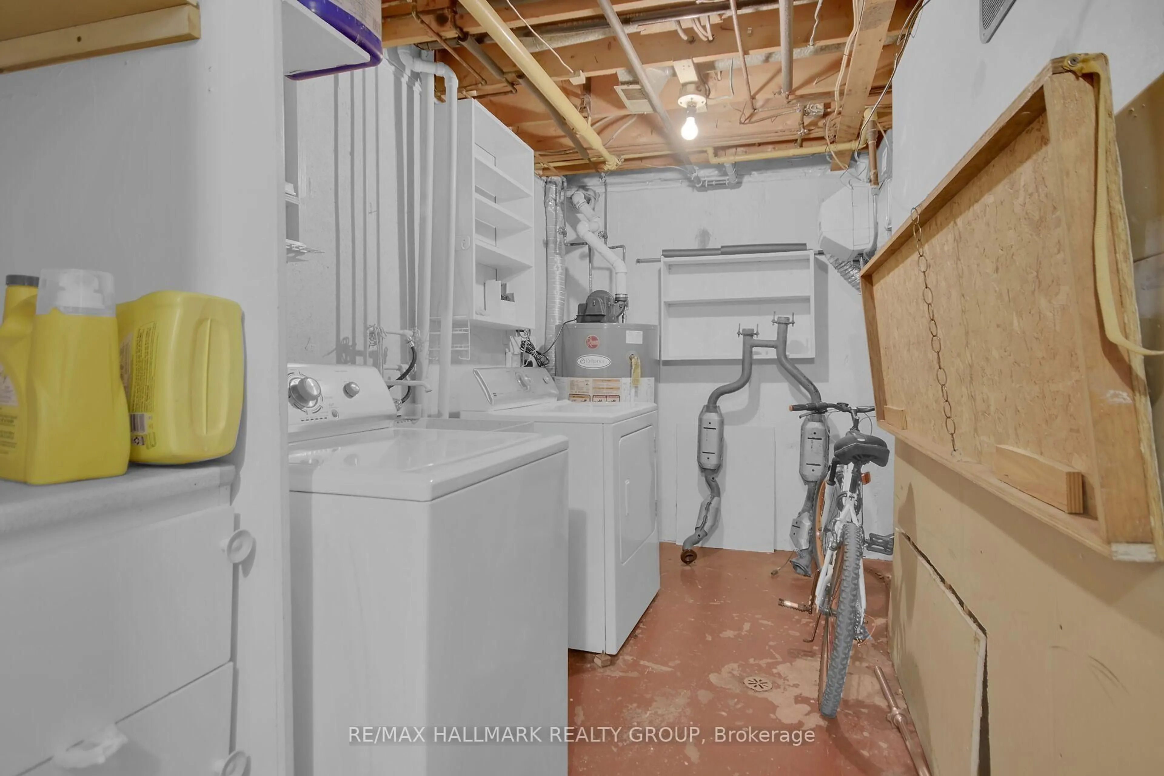 Laundry room for 1821 WALKLEY Rd #1, Ottawa Ontario K1H 6X9