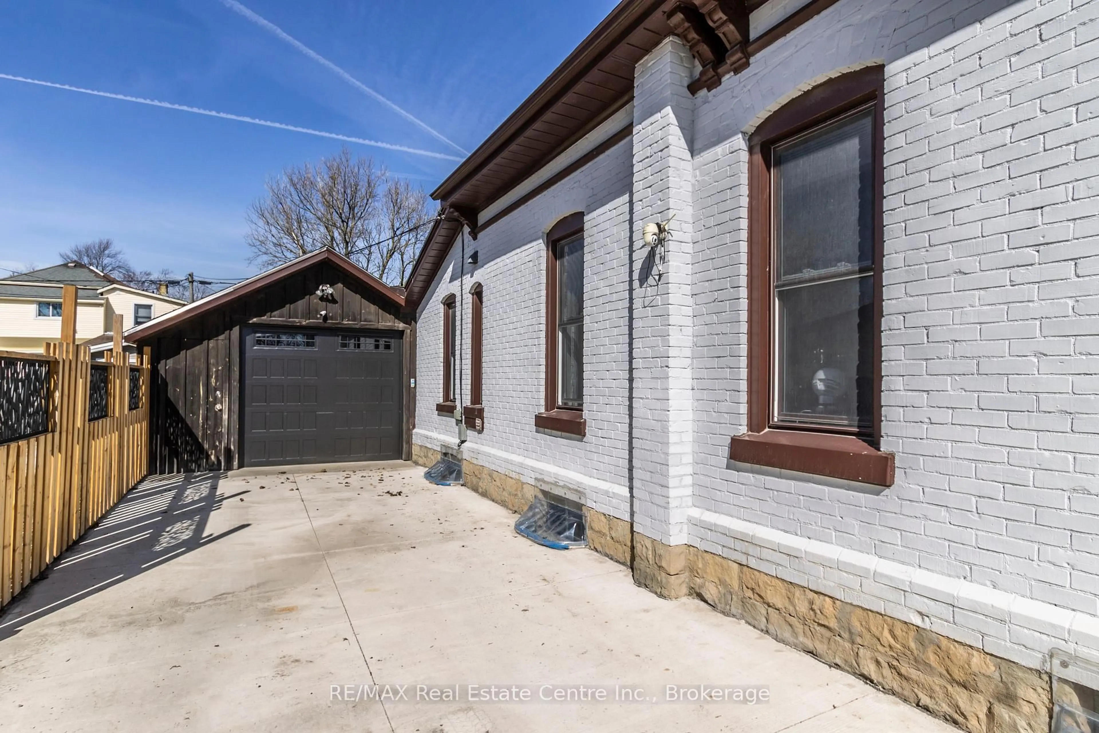 Home with brick exterior material, street for 30 Erie St, St. Thomas Ontario N5R 2M5