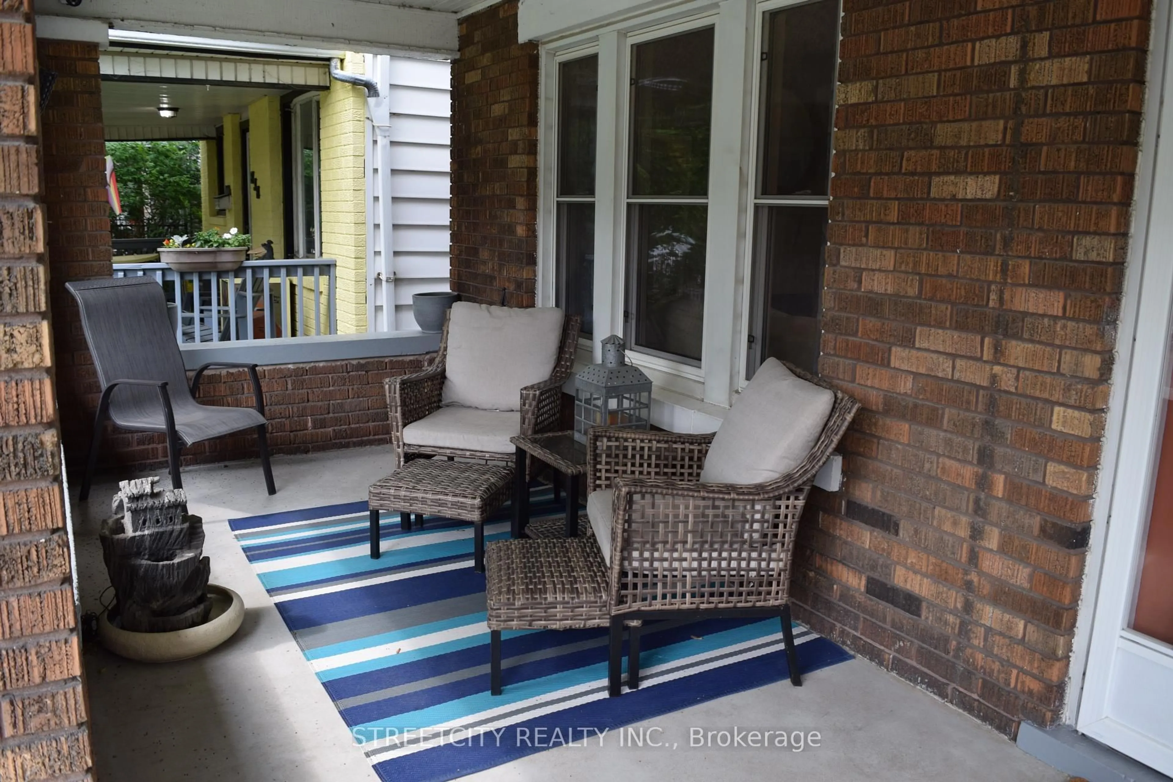 Patio, street for 844 Moy Ave, Windsor Ontario N9A 2N8