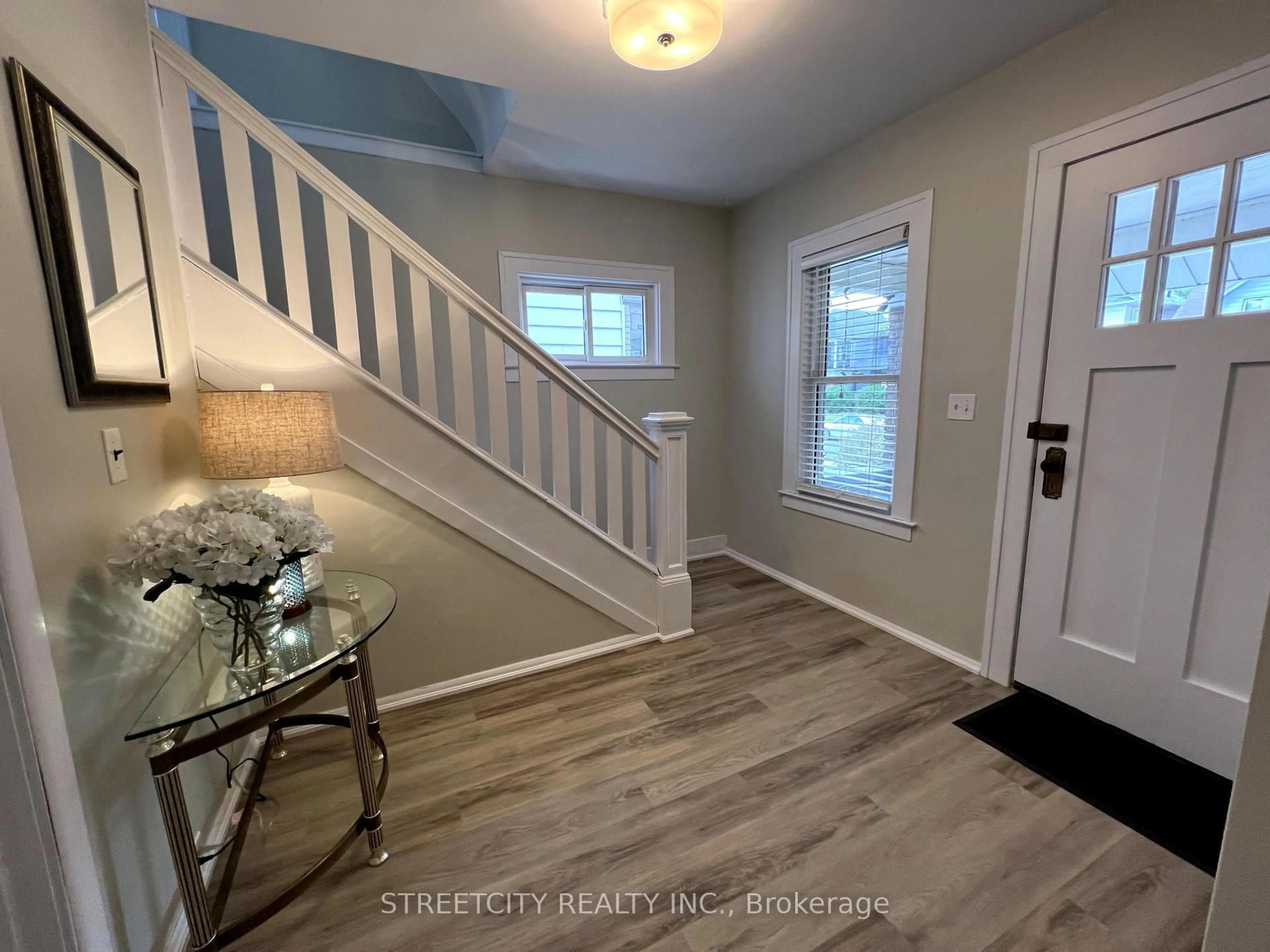 Indoor entryway for 844 Moy Ave, Windsor Ontario N9A 2N8