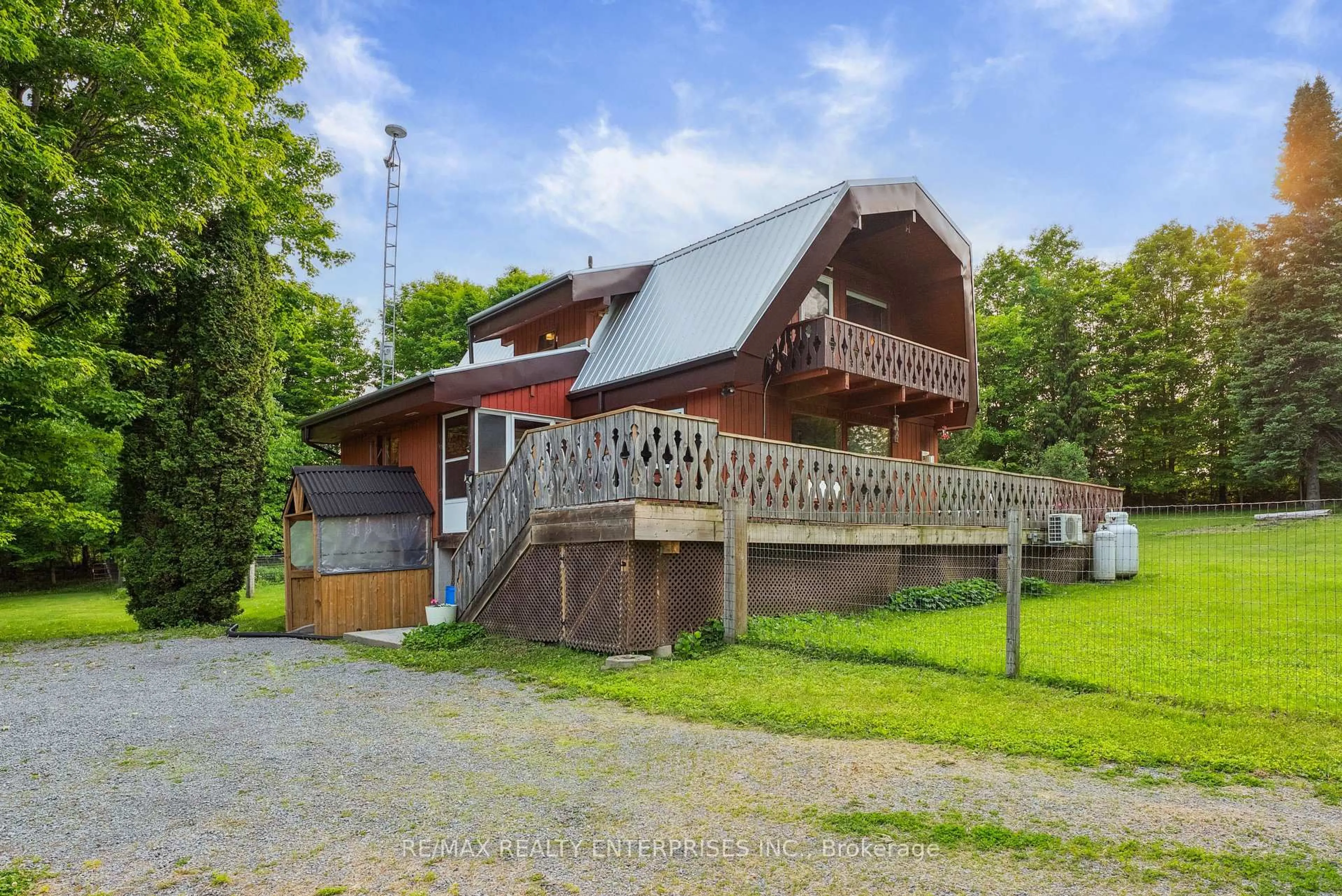 Patio, building for 746 Vanderwater Rd, Tweed Ontario K0K 3J0