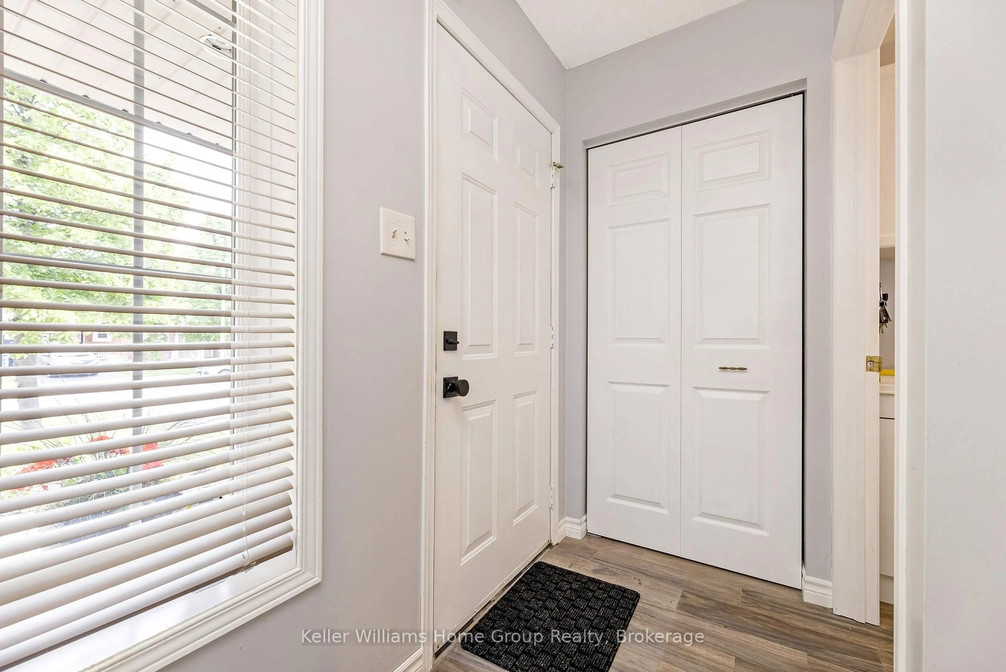 Indoor entryway for 88 Doyle Dr, Guelph Ontario N1G 5B9