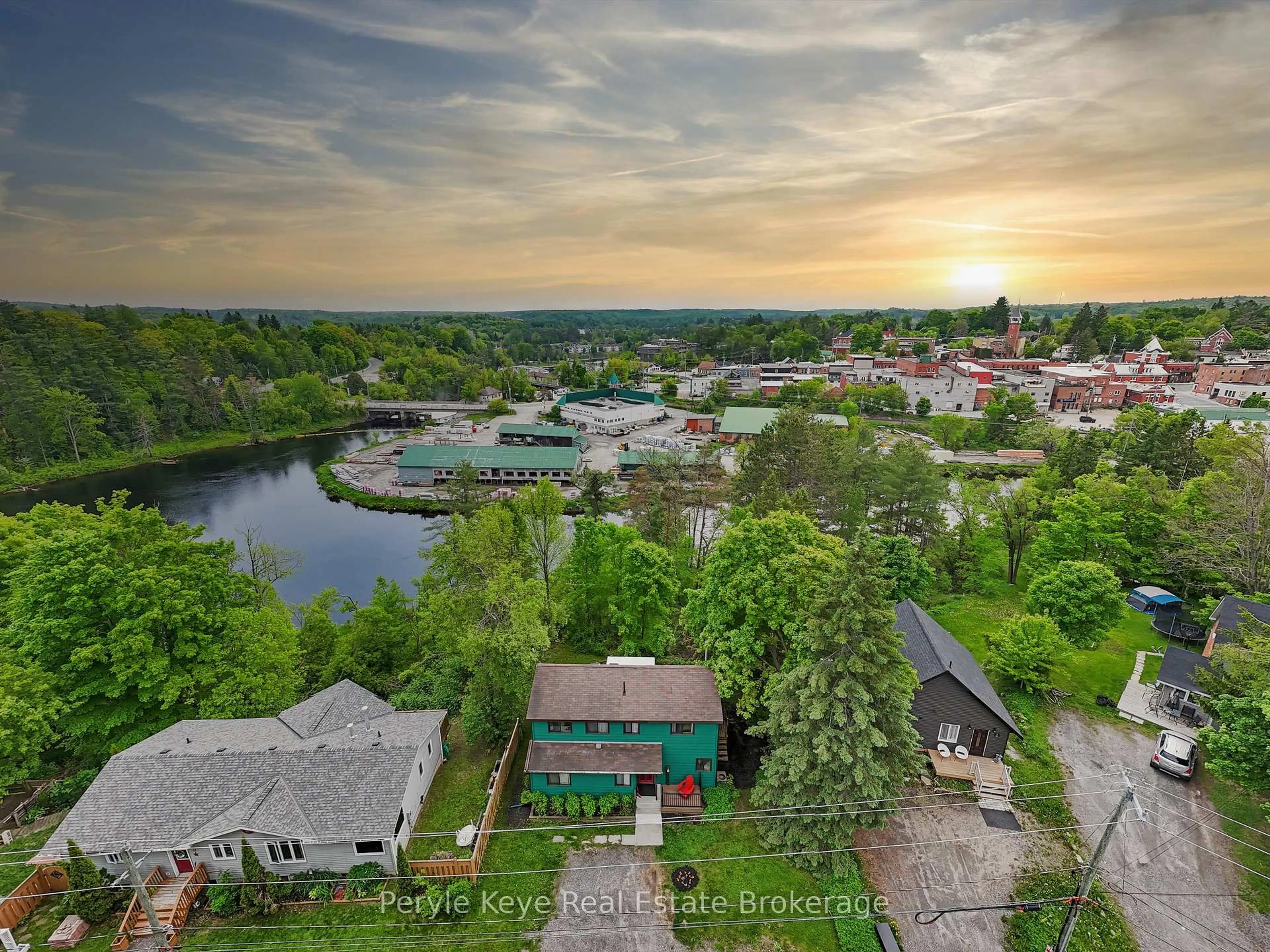 A pic from outside/outdoor area/front of a property/back of a property/a pic from drone, water/lake/river/ocean view for 5 Bird Lane, Bracebridge Ontario P1L 1J1