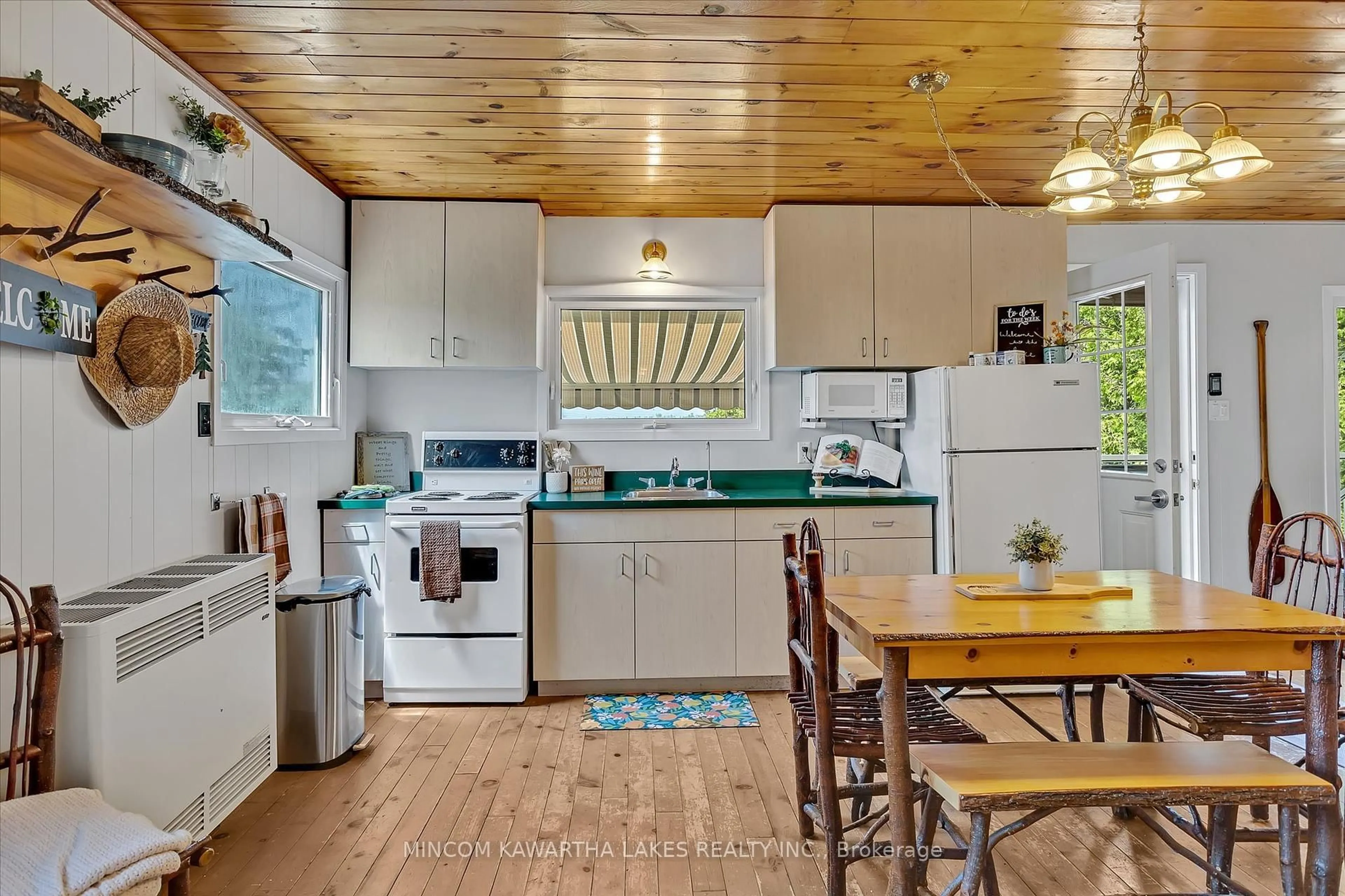 Open concept kitchen, unknown for 868 Kimberly Dr, Smith-Ennismore-Lakefield Ontario K0L 1T0