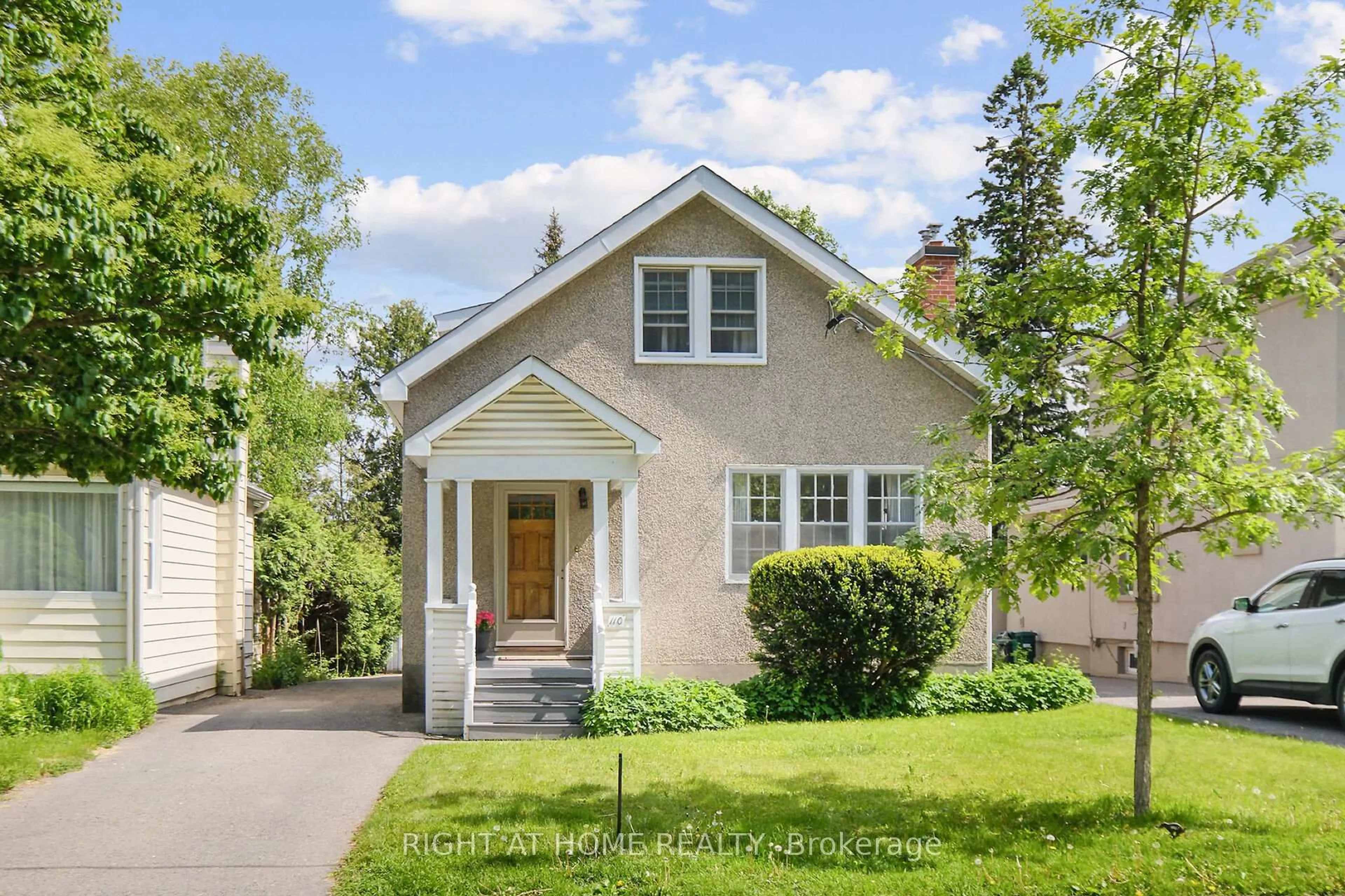 Home with vinyl exterior material, street for 110 Clegg St, Ottawa Ontario K1S 0H9
