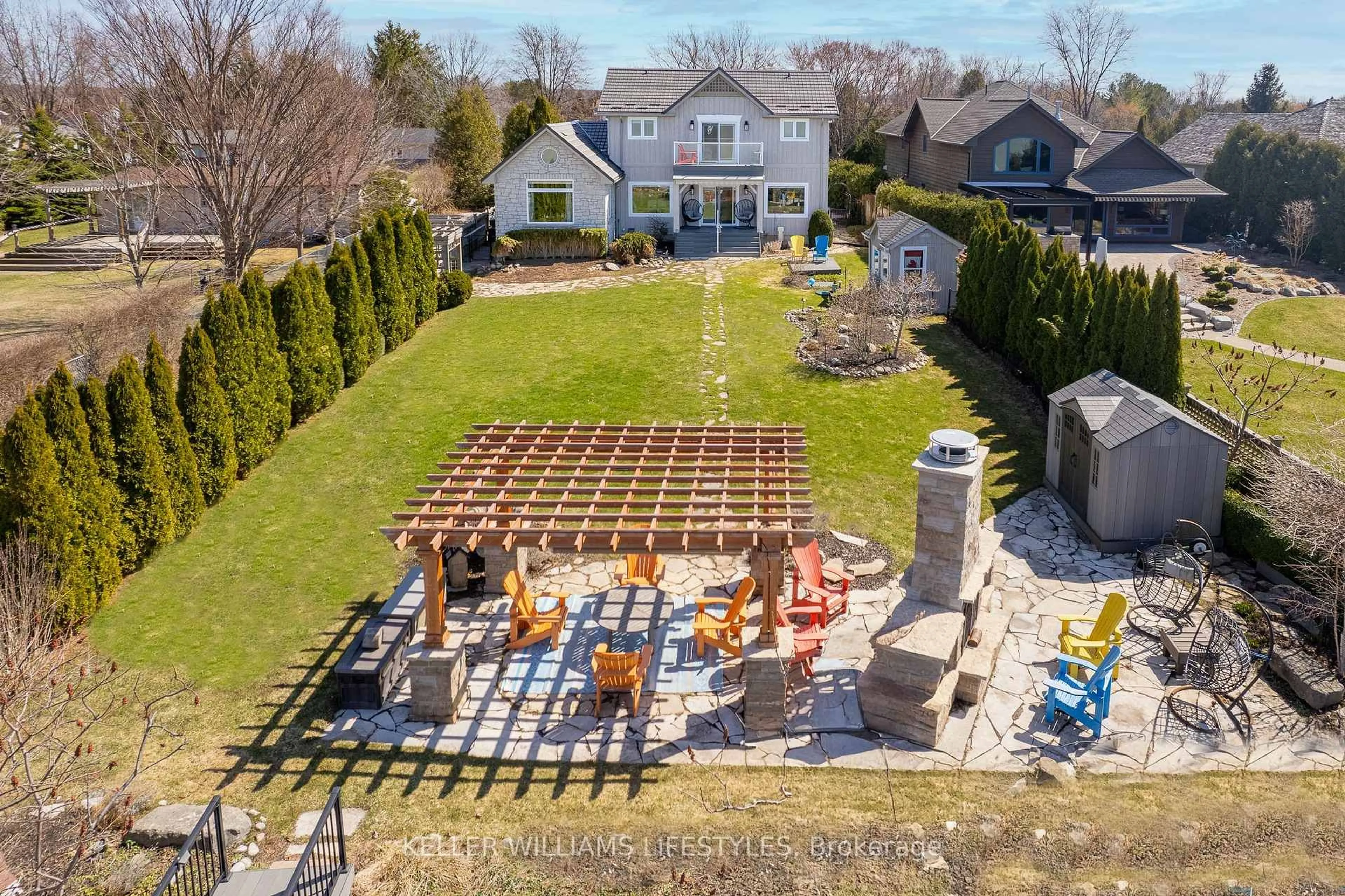 A pic from outside/outdoor area/front of a property/back of a property/a pic from drone, building for 73853 DURAND Ave, Bluewater Ontario N0M 2T0