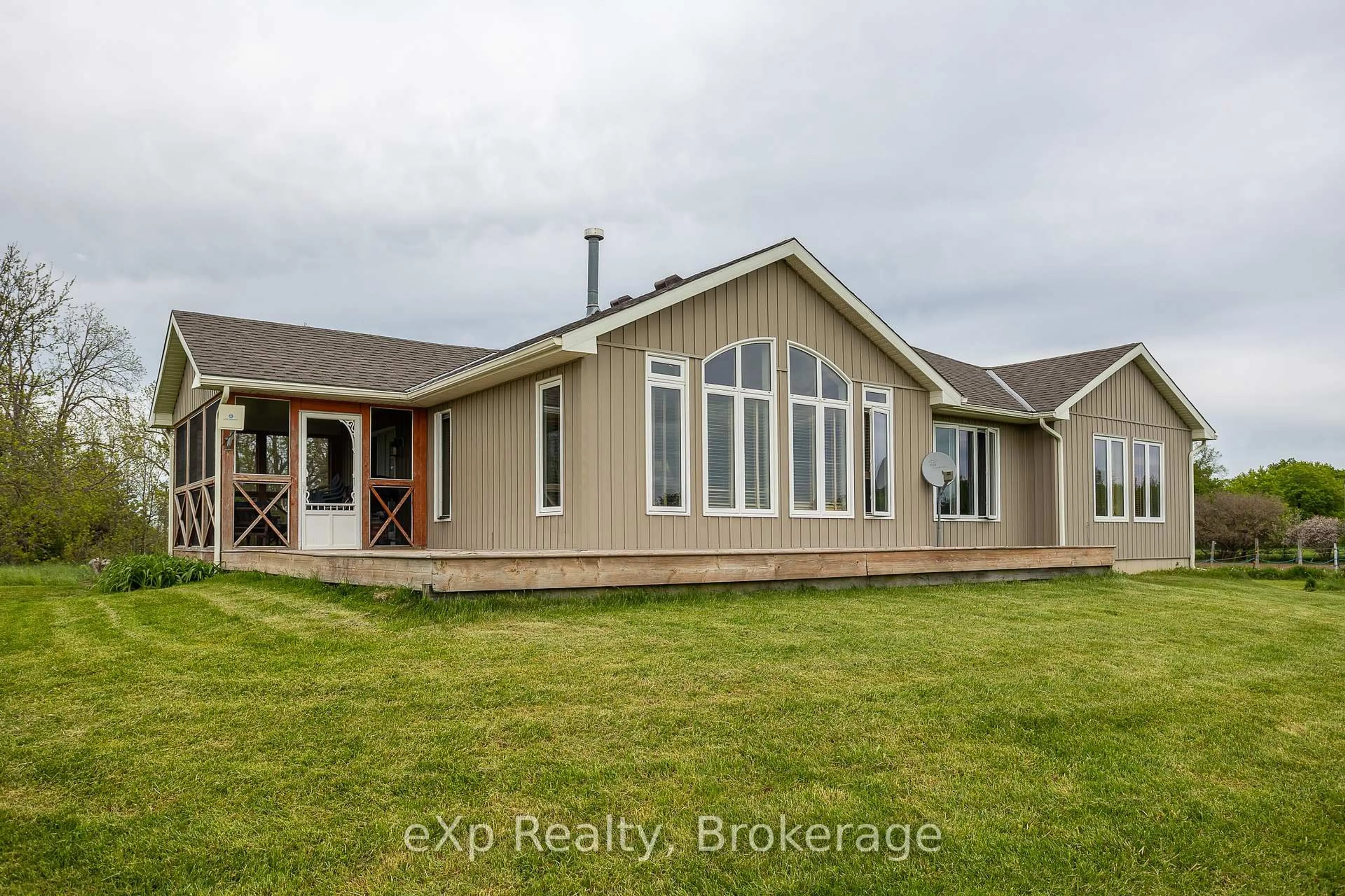 A pic from outside/outdoor area/front of a property/back of a property/a pic from drone, water/lake/river/ocean view for 46304 Old Mail Rd, Meaford Ontario N4L 1W7