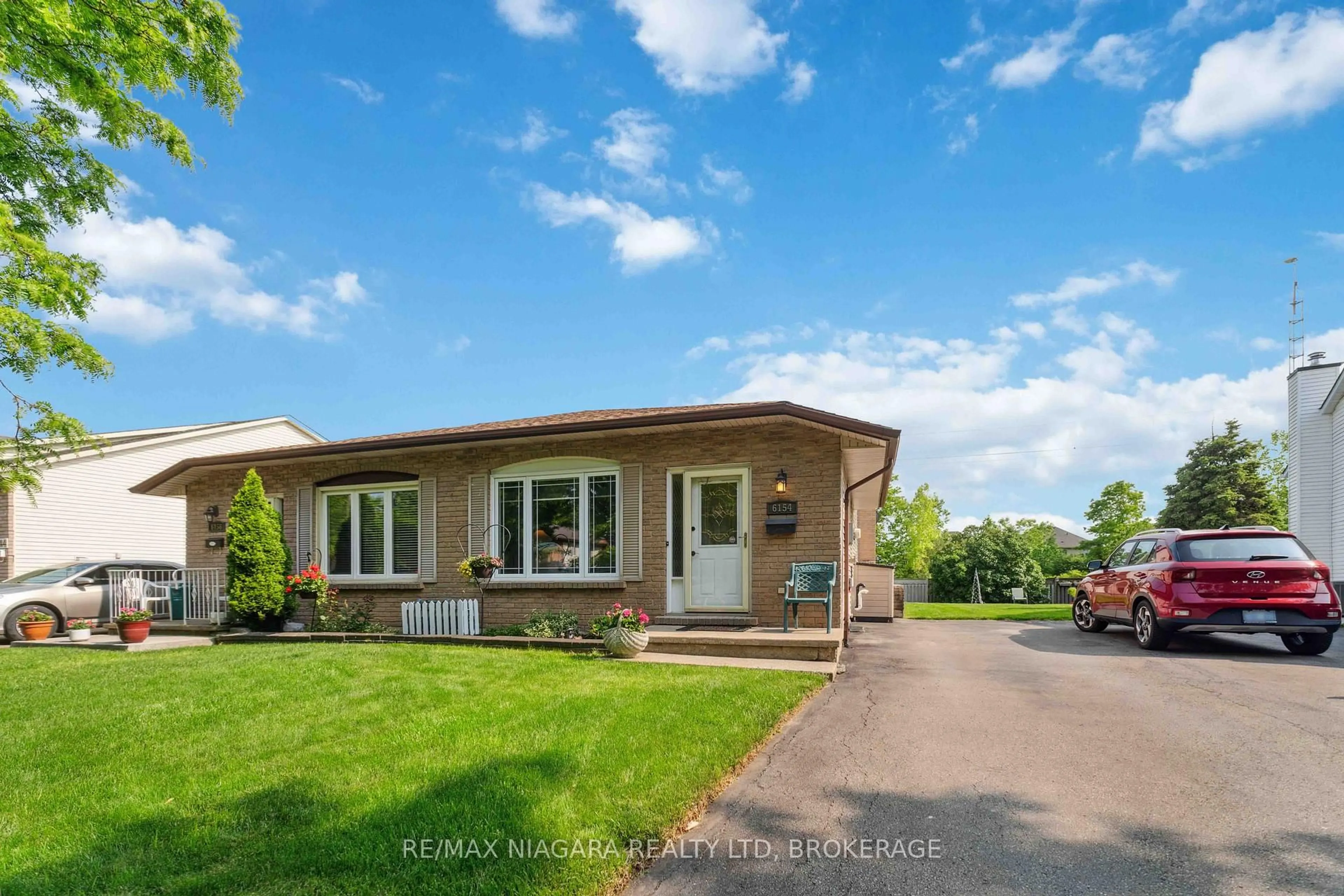 Unknown for 6154 Wildrose Cres, Niagara Falls Ontario L2G 7T3