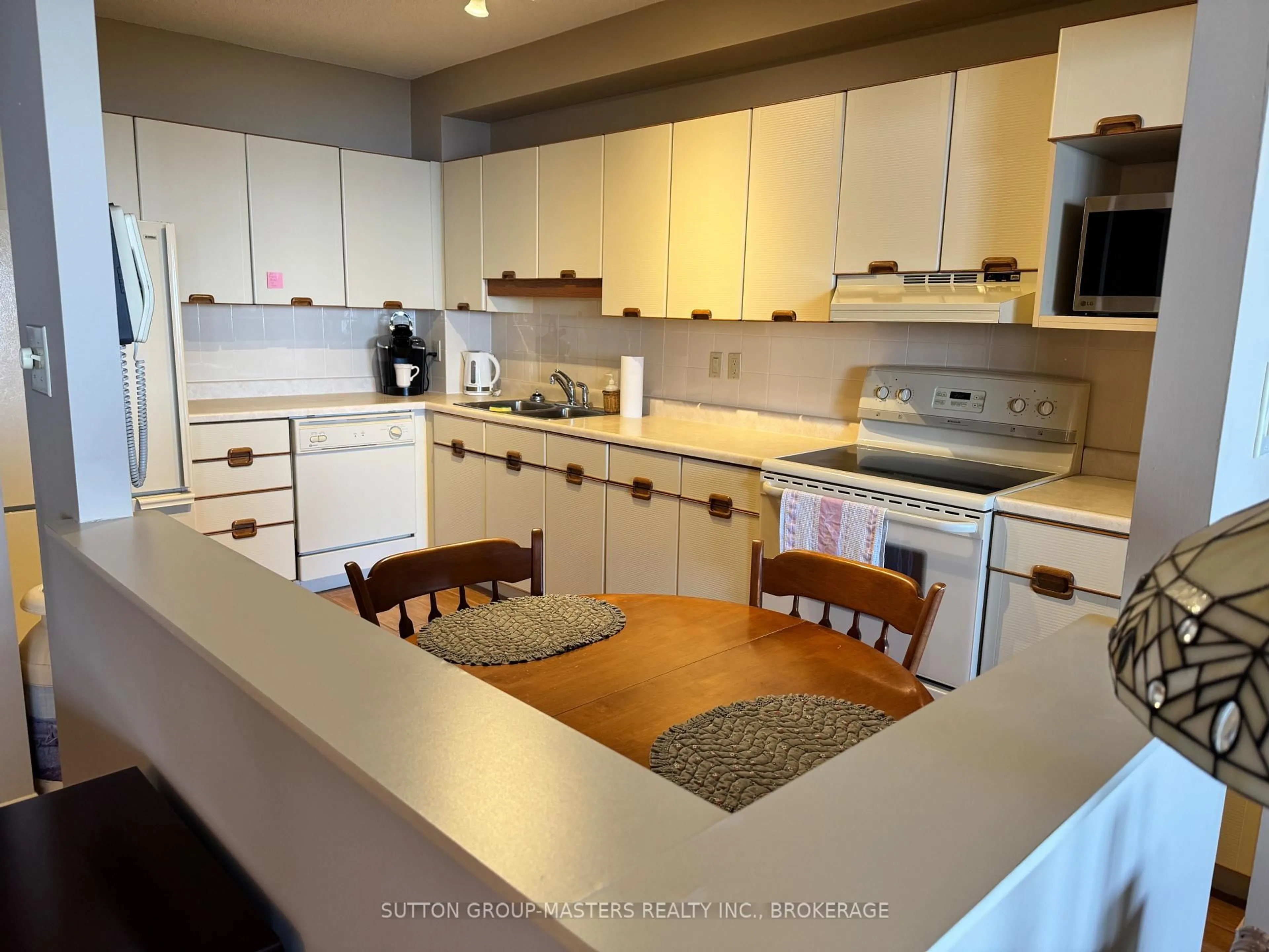 Open concept kitchen, unknown for 1000 King St #1305, Kingston Ontario K7M 8H3