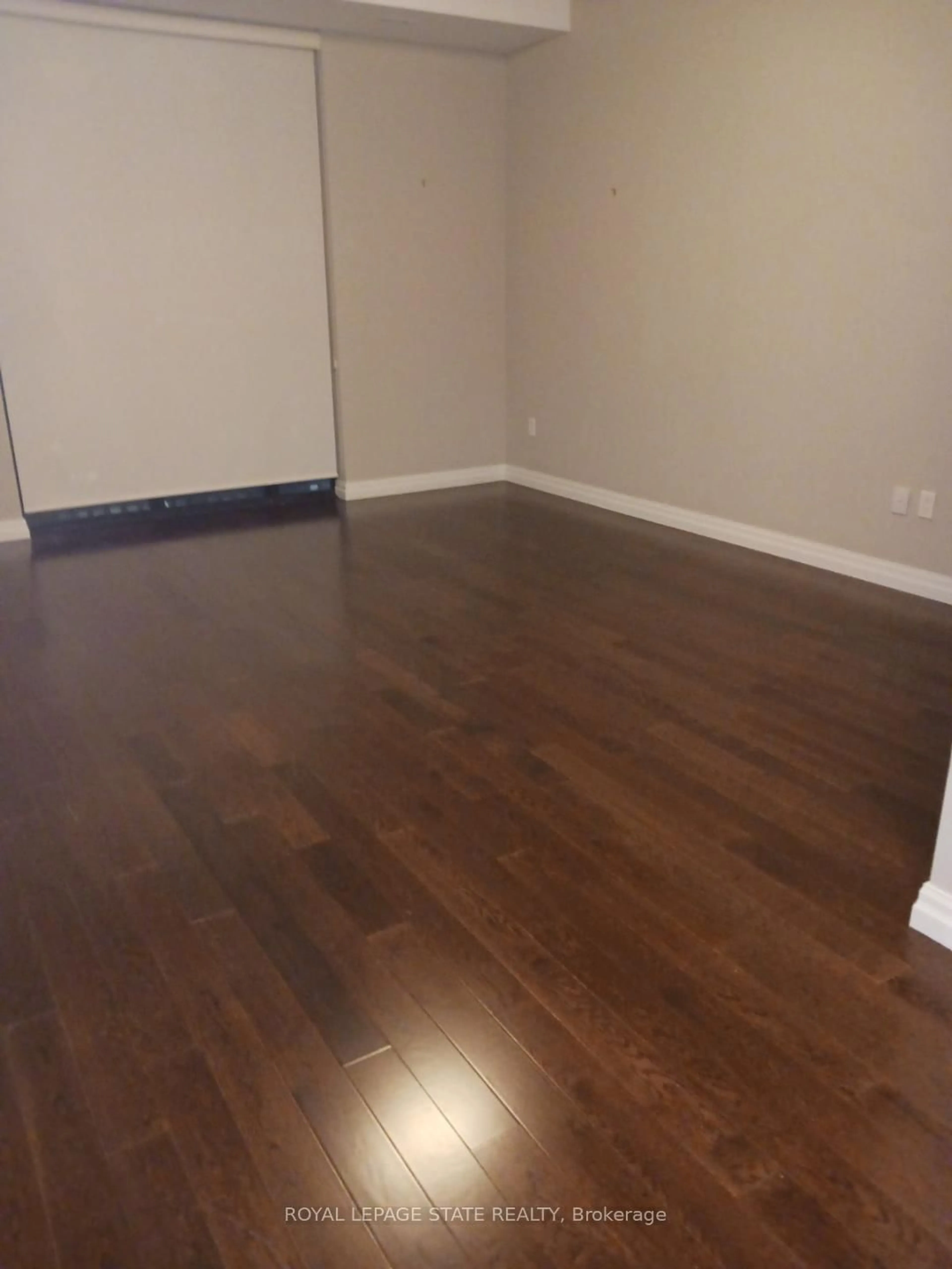 A pic of a room for 112 King St #1109, Hamilton Ontario L8N 1A8
