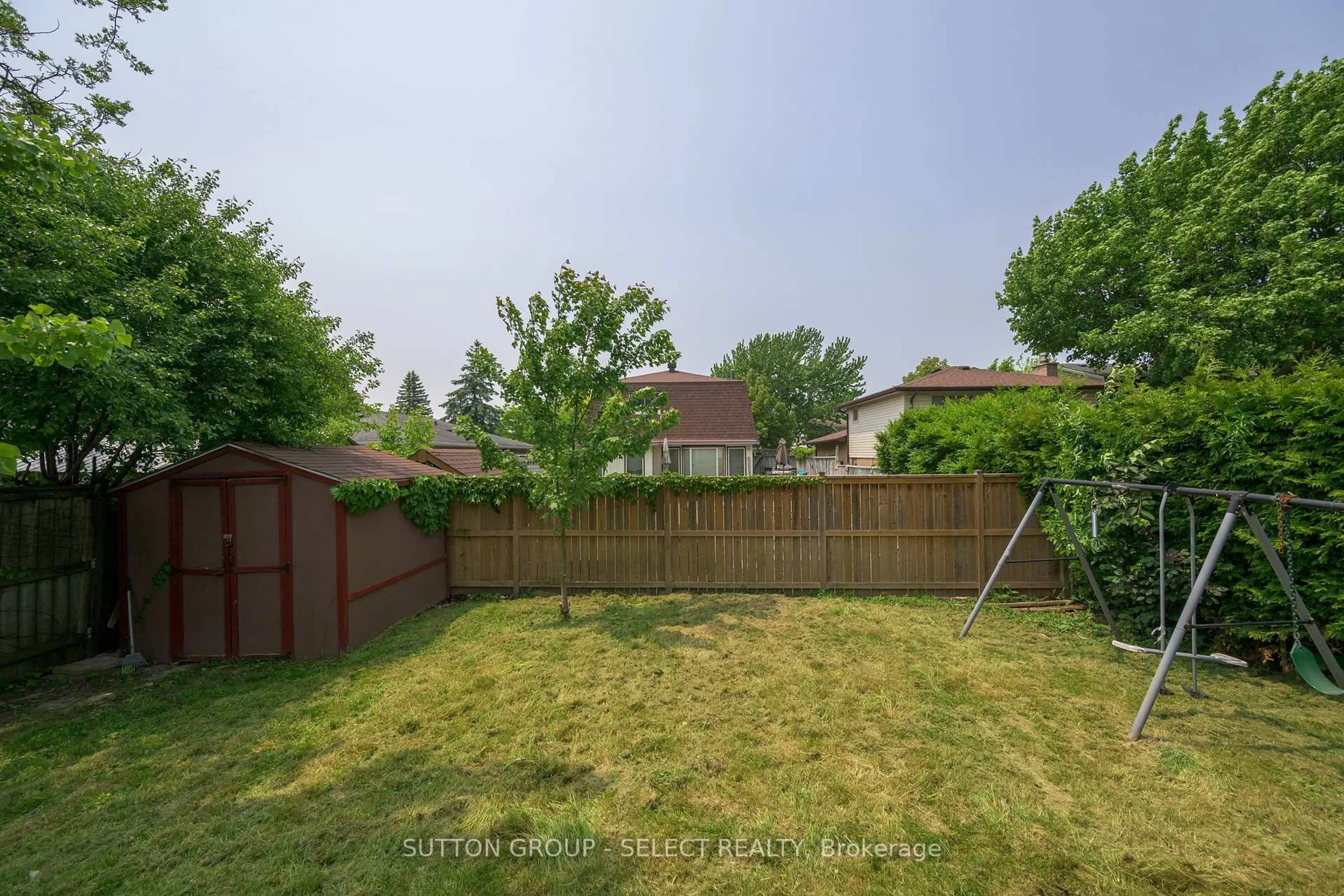 Patio, unknown for 64 Edmunds Cres, London South Ontario N5Z 4J2