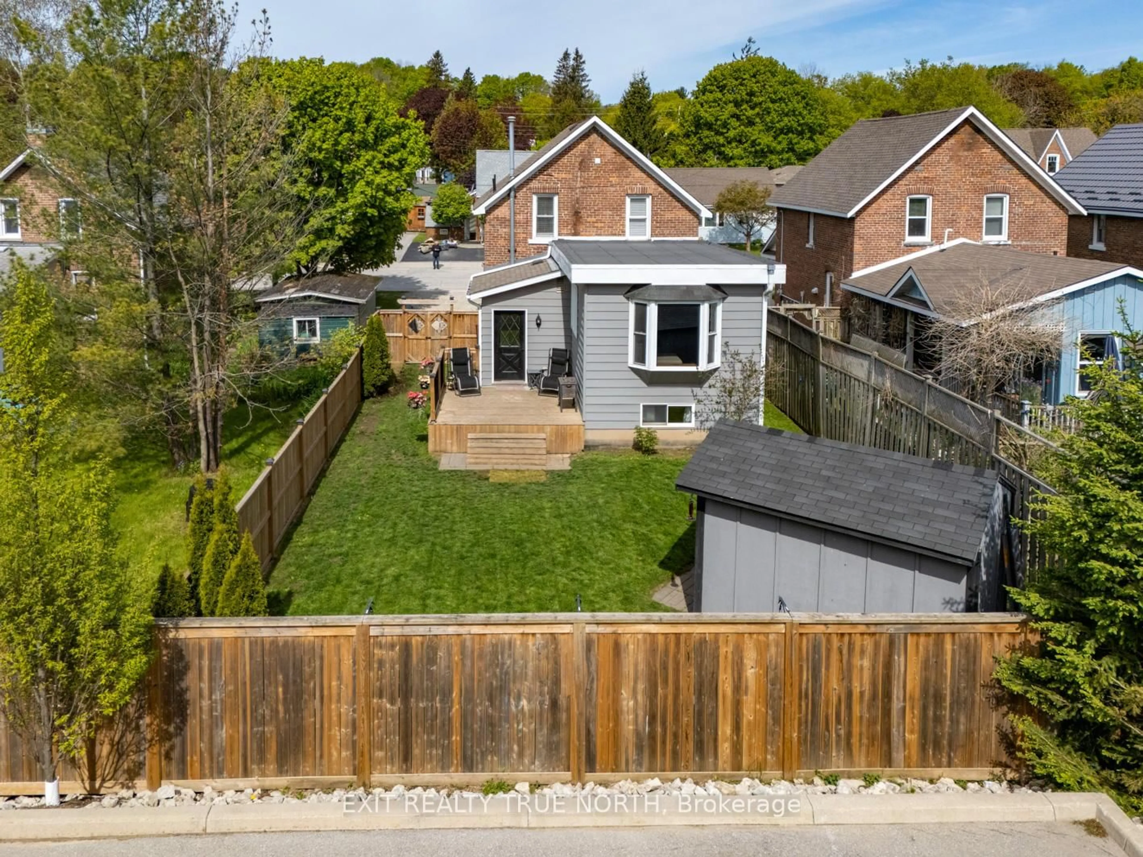 A pic from outside/outdoor area/front of a property/back of a property/a pic from drone, street for 1827 3rd Ave, Owen Sound Ontario N4K 4R7