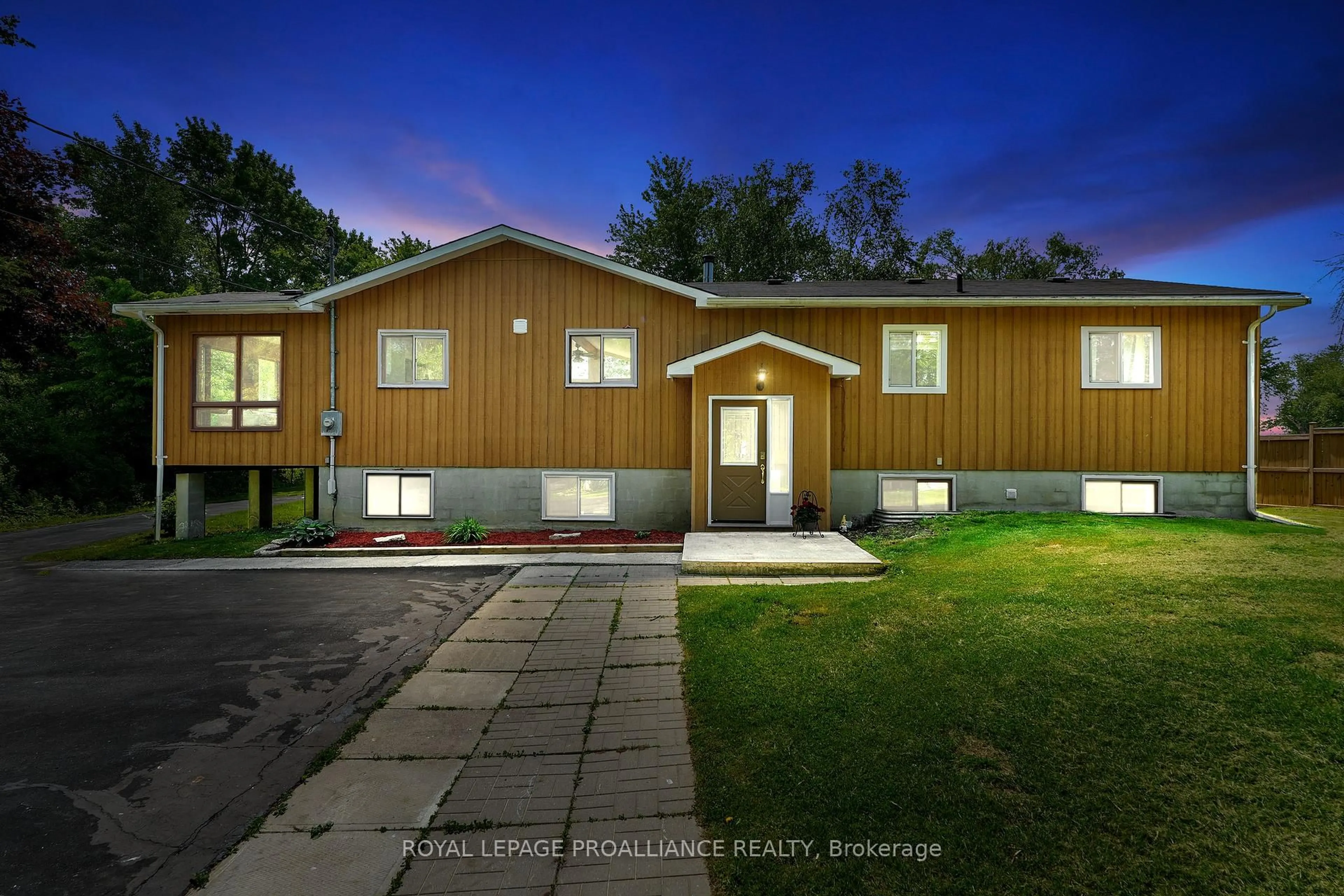 Home with vinyl exterior material, unknown for 269 Hillside Dr, Trent Hills Ontario K0L 1L0