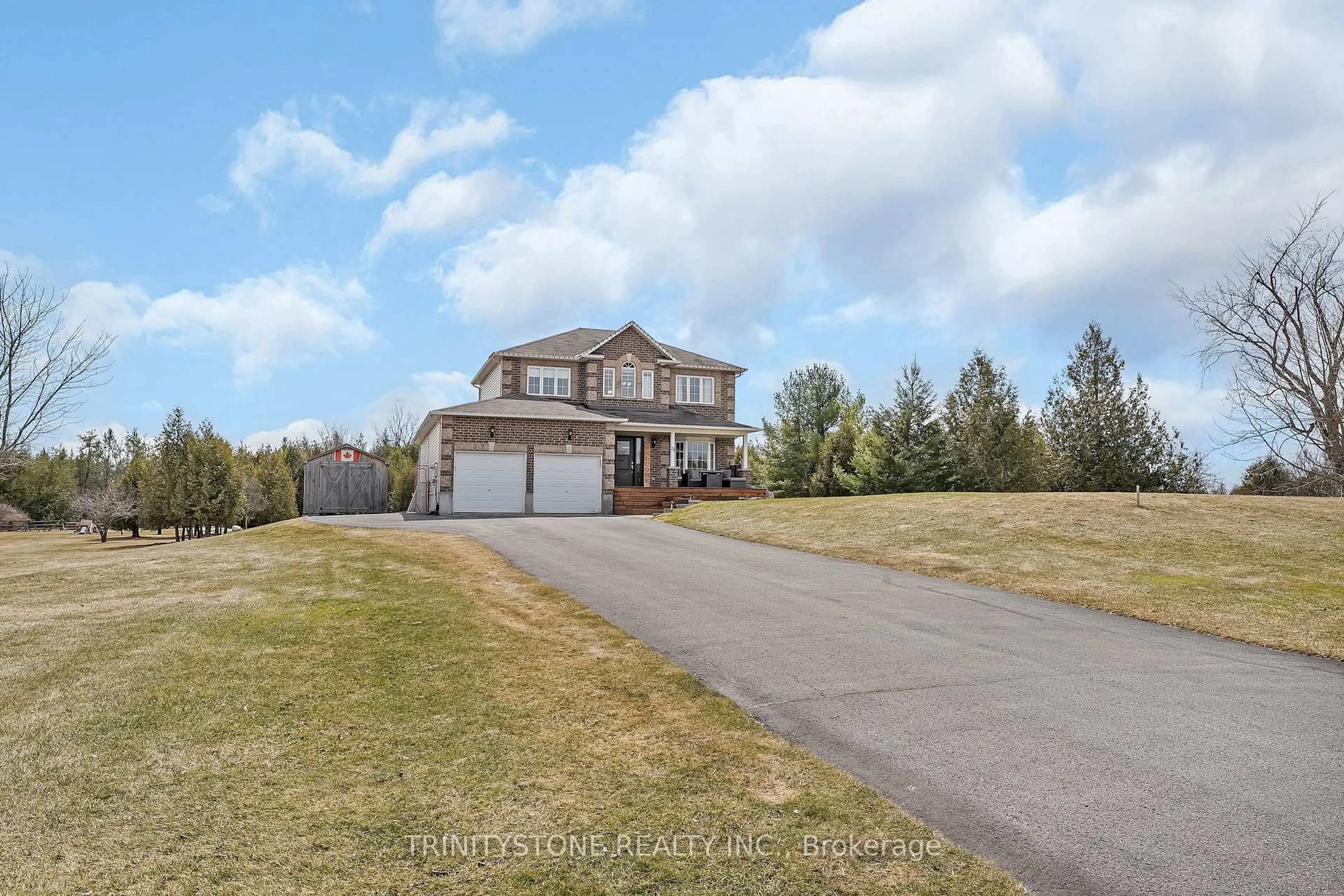 A pic from outside/outdoor area/front of a property/back of a property/a pic from drone, street for 23 Canadian Dr, Ashton Ontario K0A 1B0