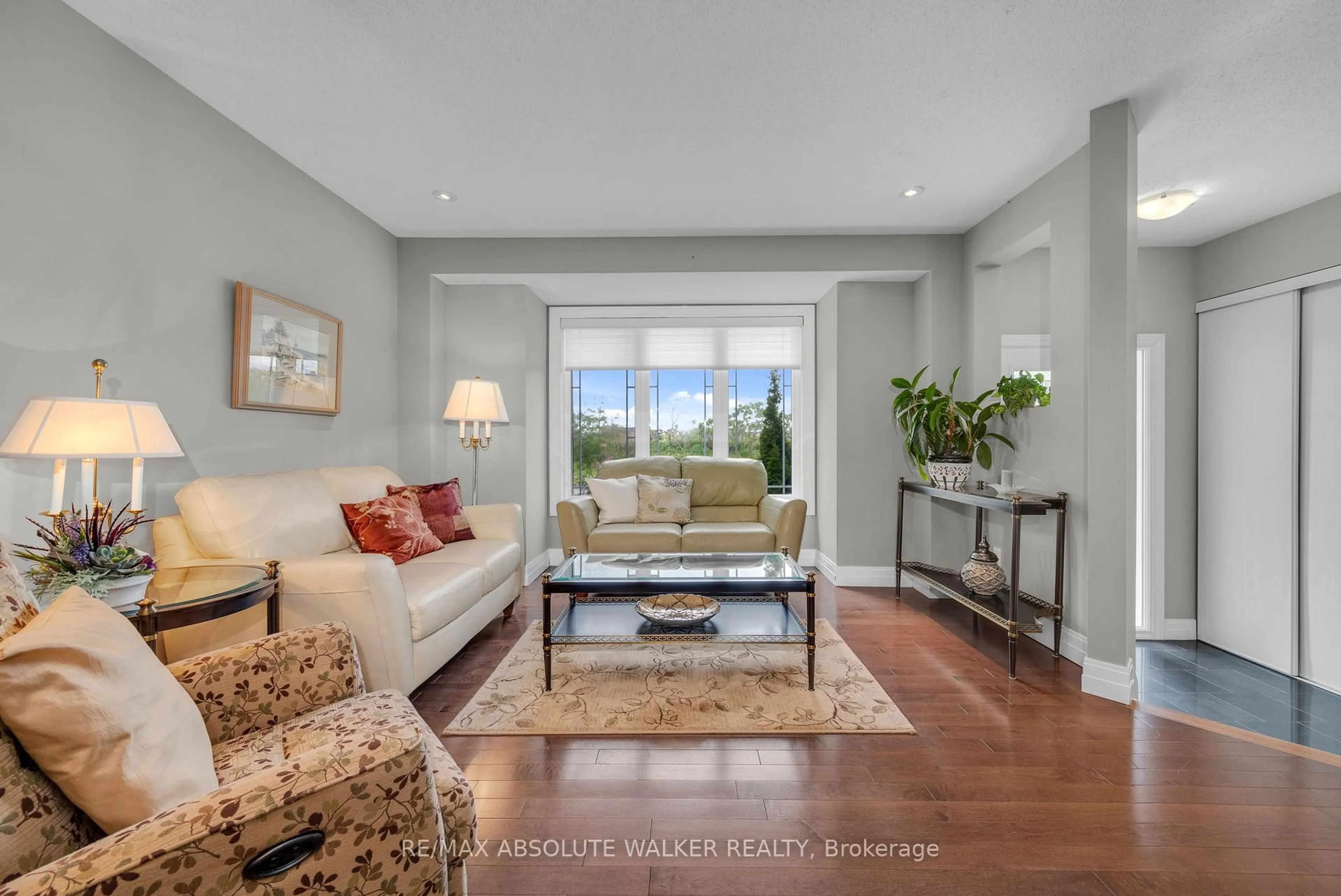 Living room with furniture, unknown for 2235 Esprit Dr, Ottawa Ontario K4A 4Z4