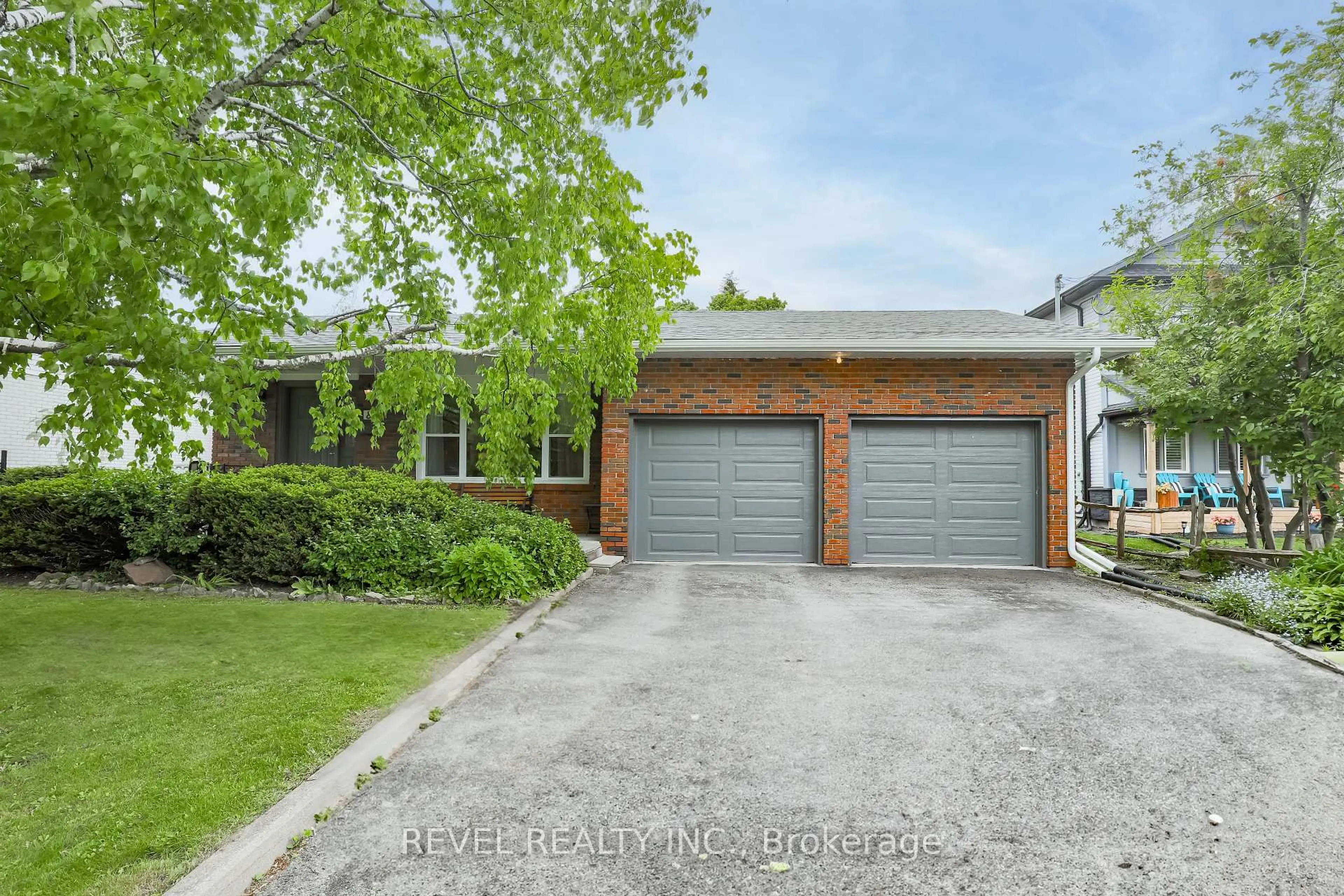 Home with brick exterior material, street for 89 Pottinger St, Kawartha Lakes Ontario K9V 3Y4