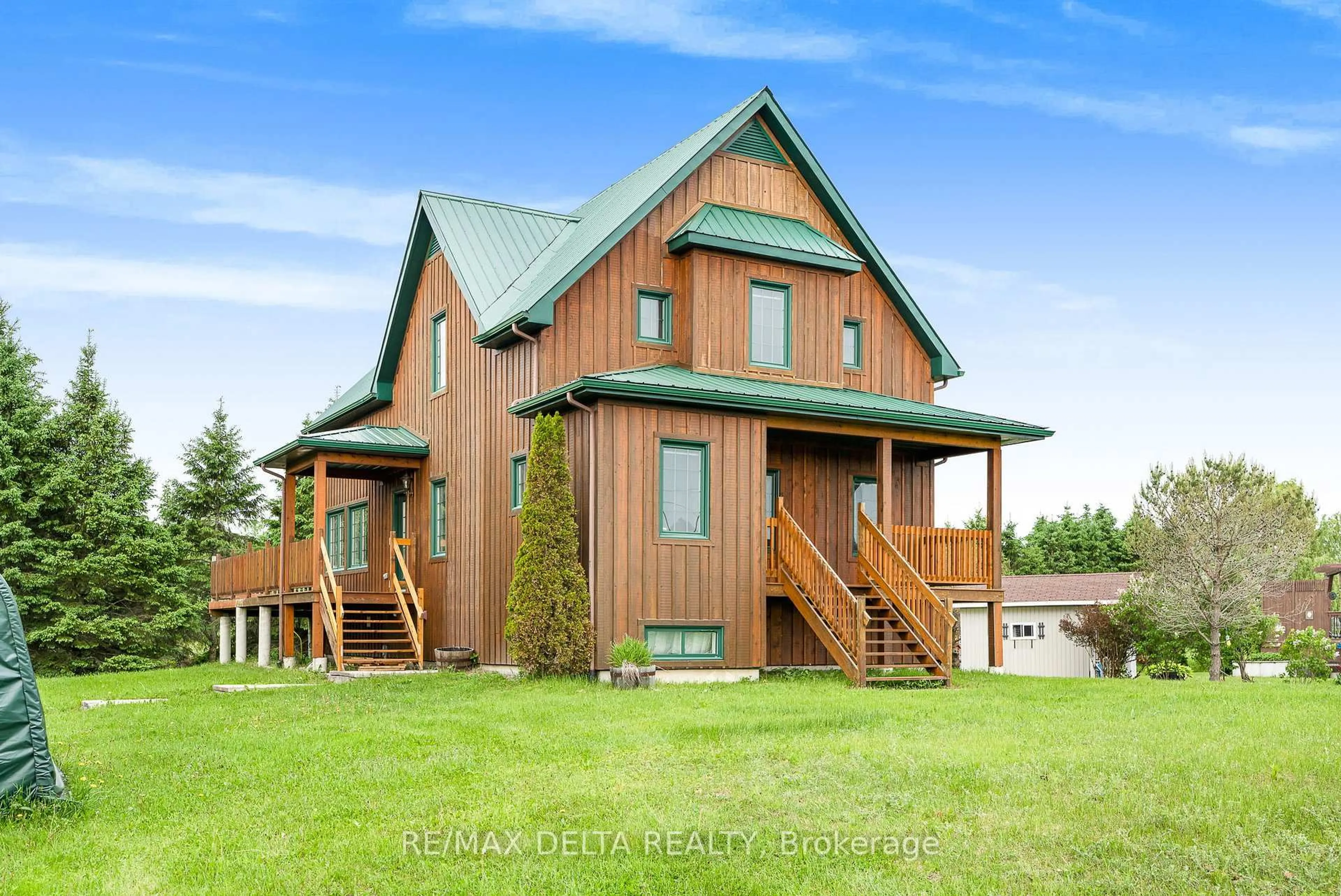 Home with vinyl exterior material, building for 3480 Labelle Rd, Clarence-Rockland Ontario K0A 1E0