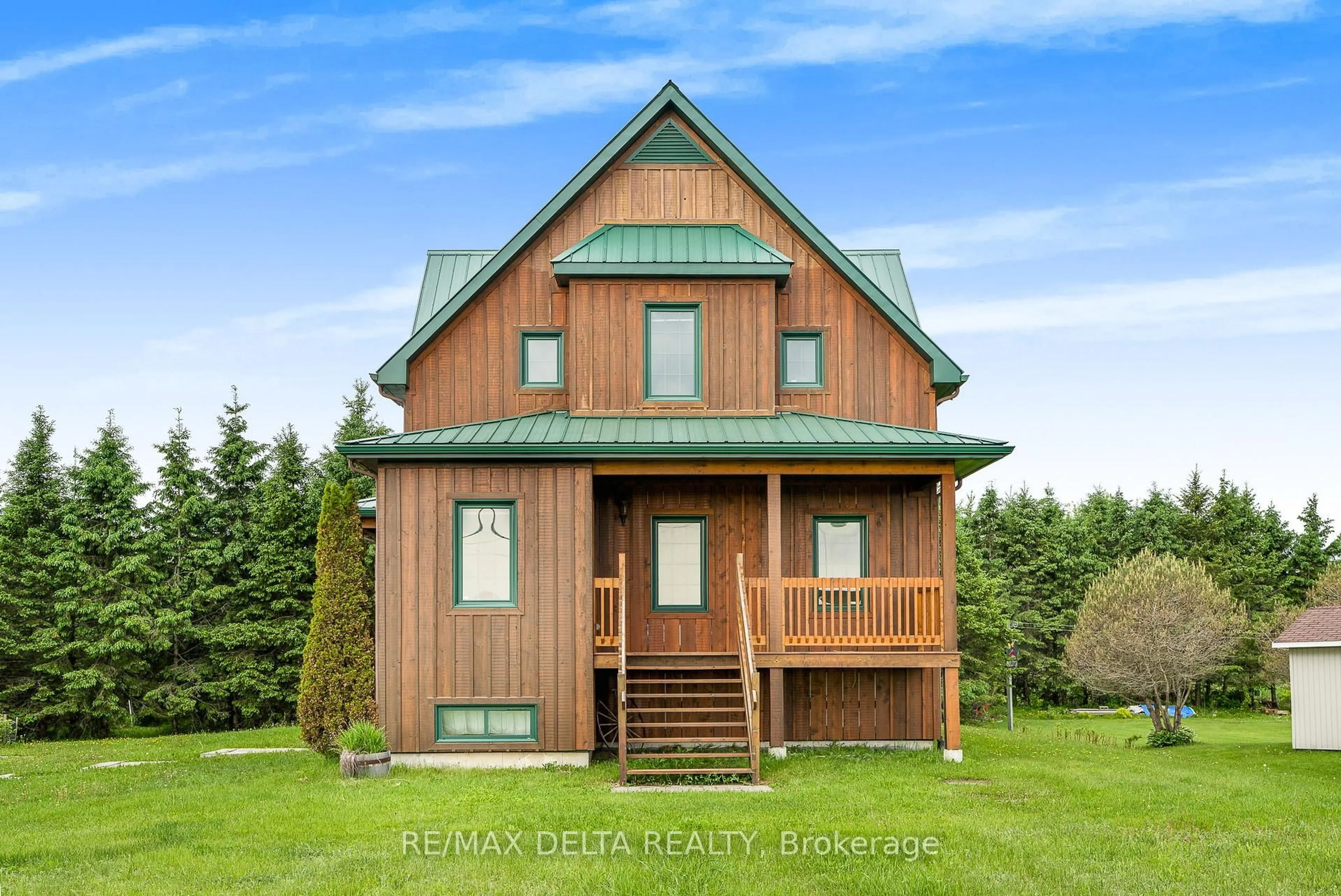 Home with vinyl exterior material, building for 3480 Labelle Rd, Clarence-Rockland Ontario K0A 1E0