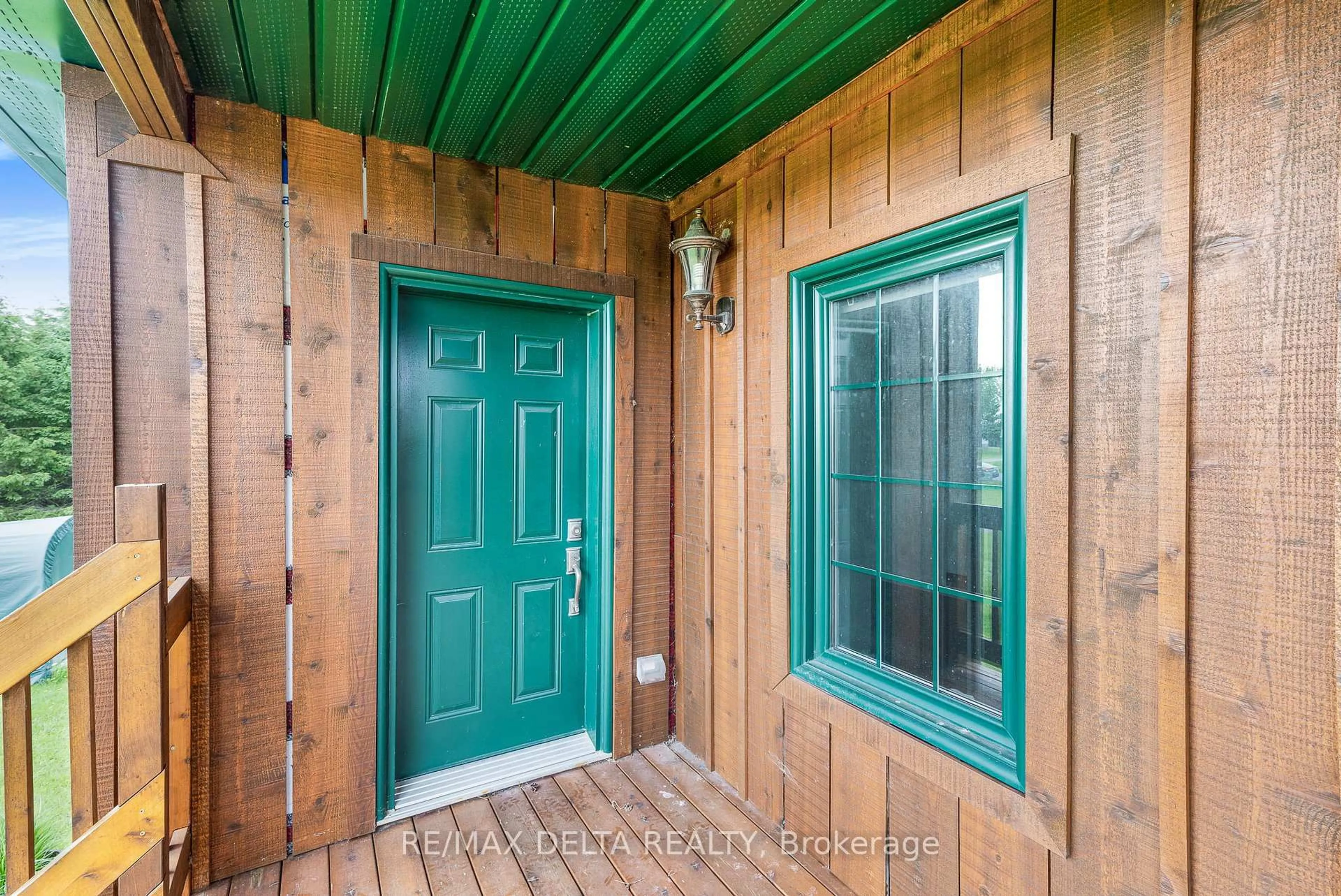 Indoor entryway for 3480 Labelle Rd, Clarence-Rockland Ontario K0A 1E0