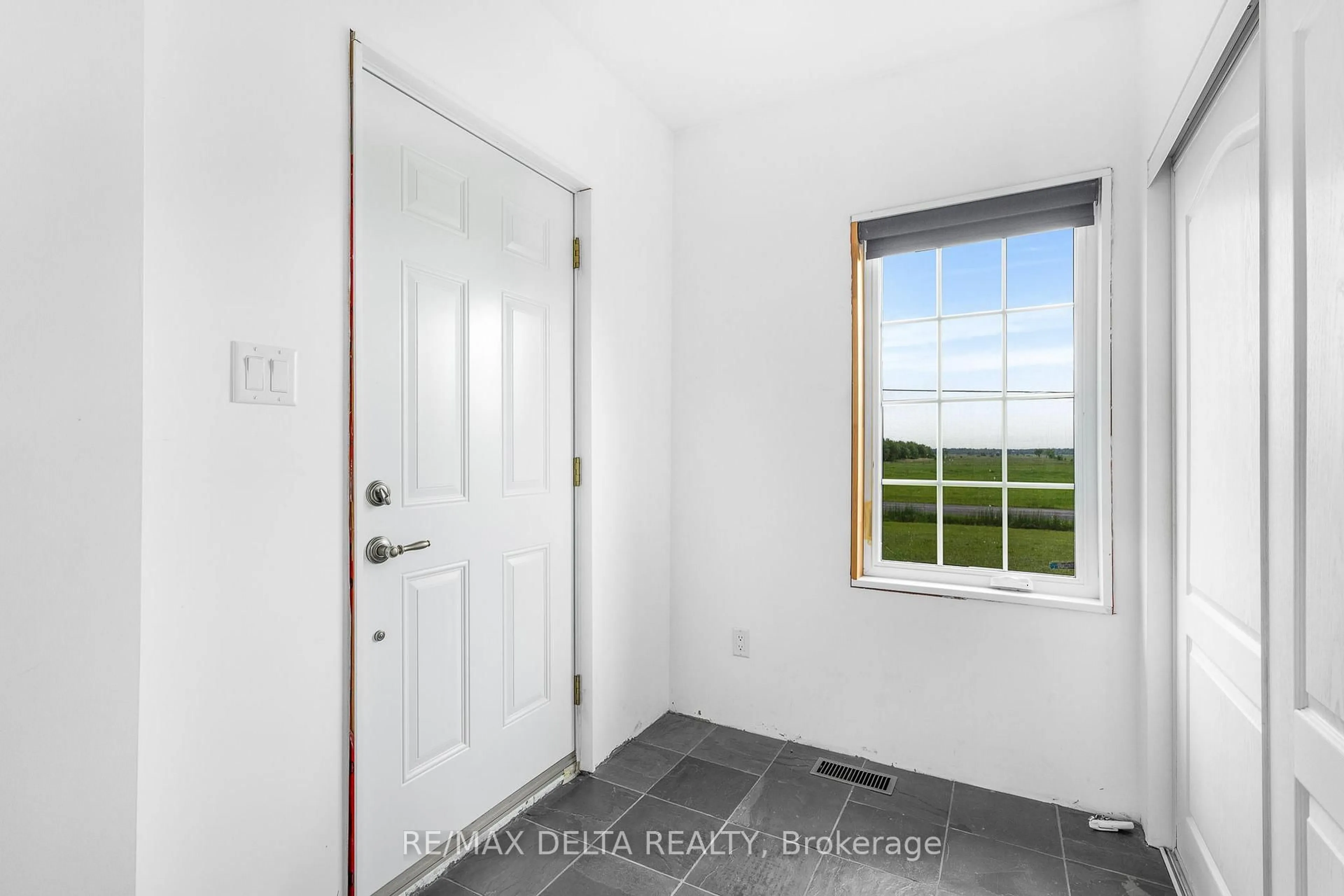 Indoor entryway for 3480 Labelle Rd, Clarence-Rockland Ontario K0A 1E0