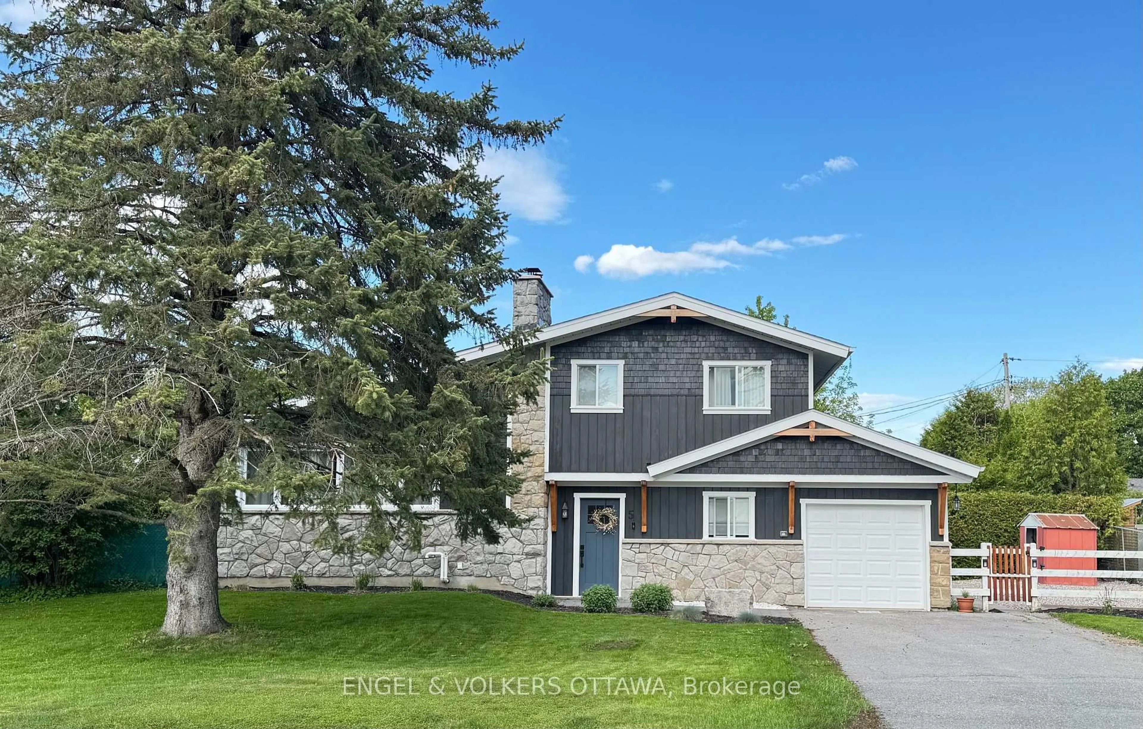 Home with vinyl exterior material, street for 5 Kimdale St, Ottawa Ontario K2G 0X1