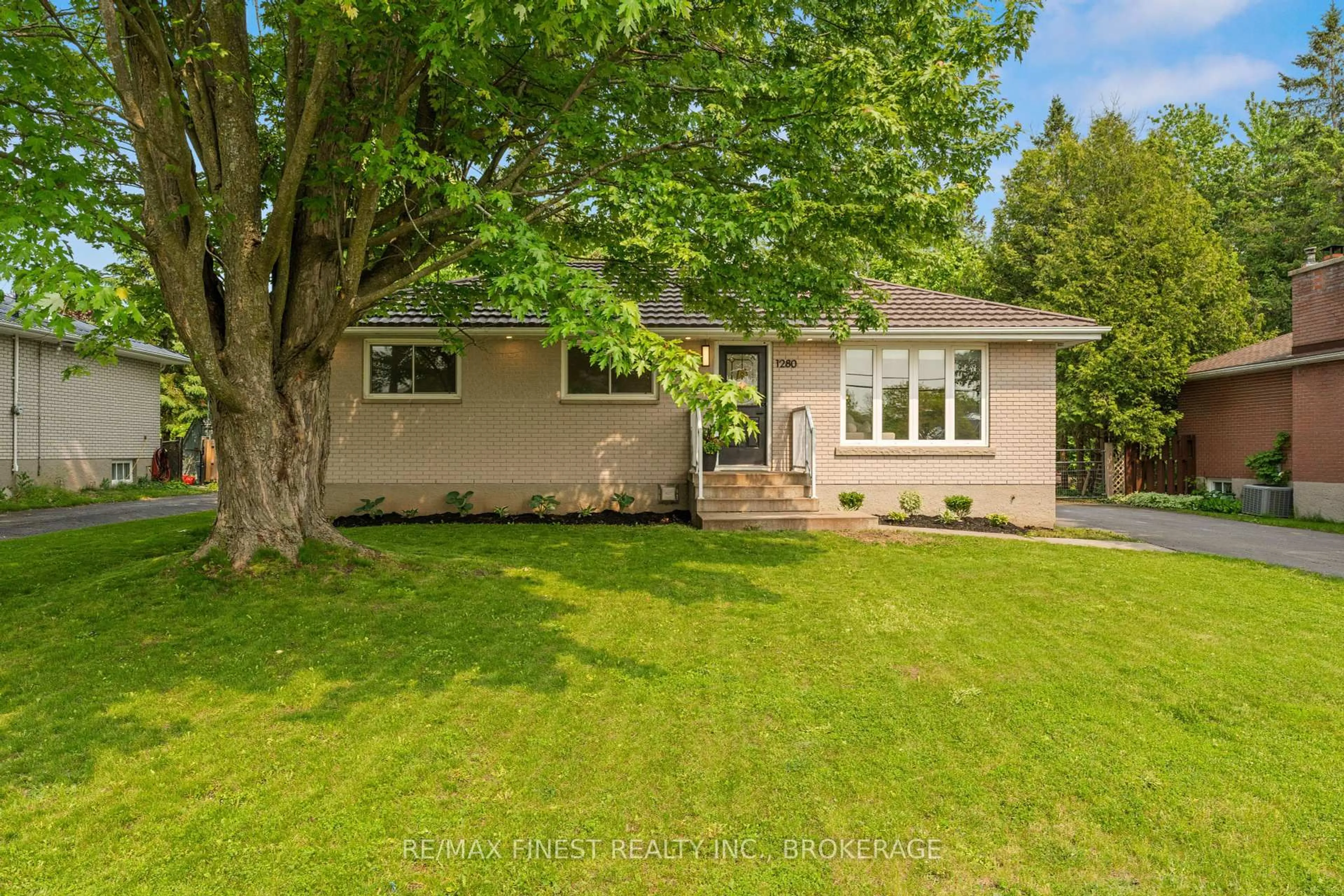 A pic from outside/outdoor area/front of a property/back of a property/a pic from drone, street for 1280 Westbrook Rd, Kingston Ontario K7P 0N6