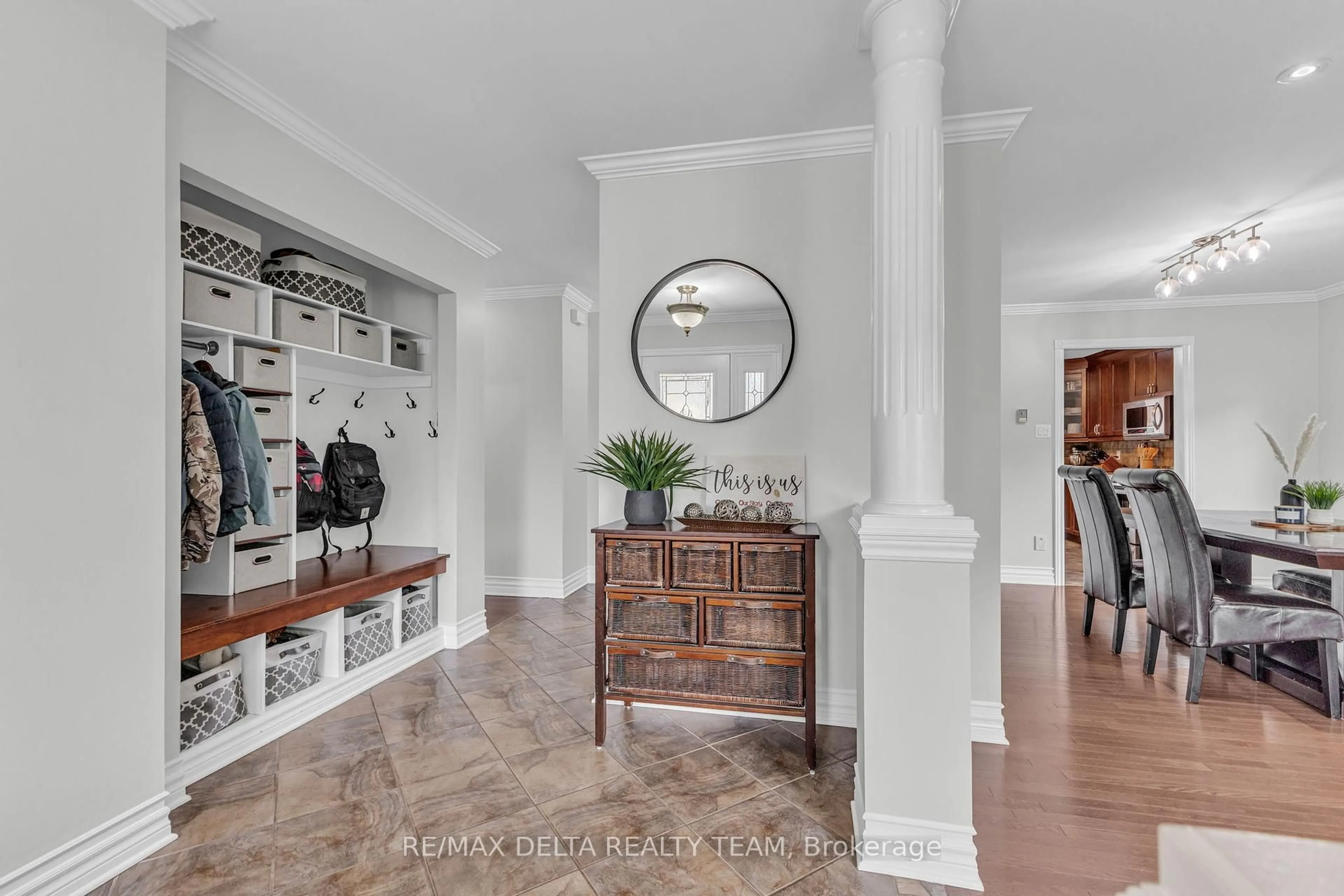 Indoor entryway for 129 Royal Crt, The Nation Ontario K0A 2M0