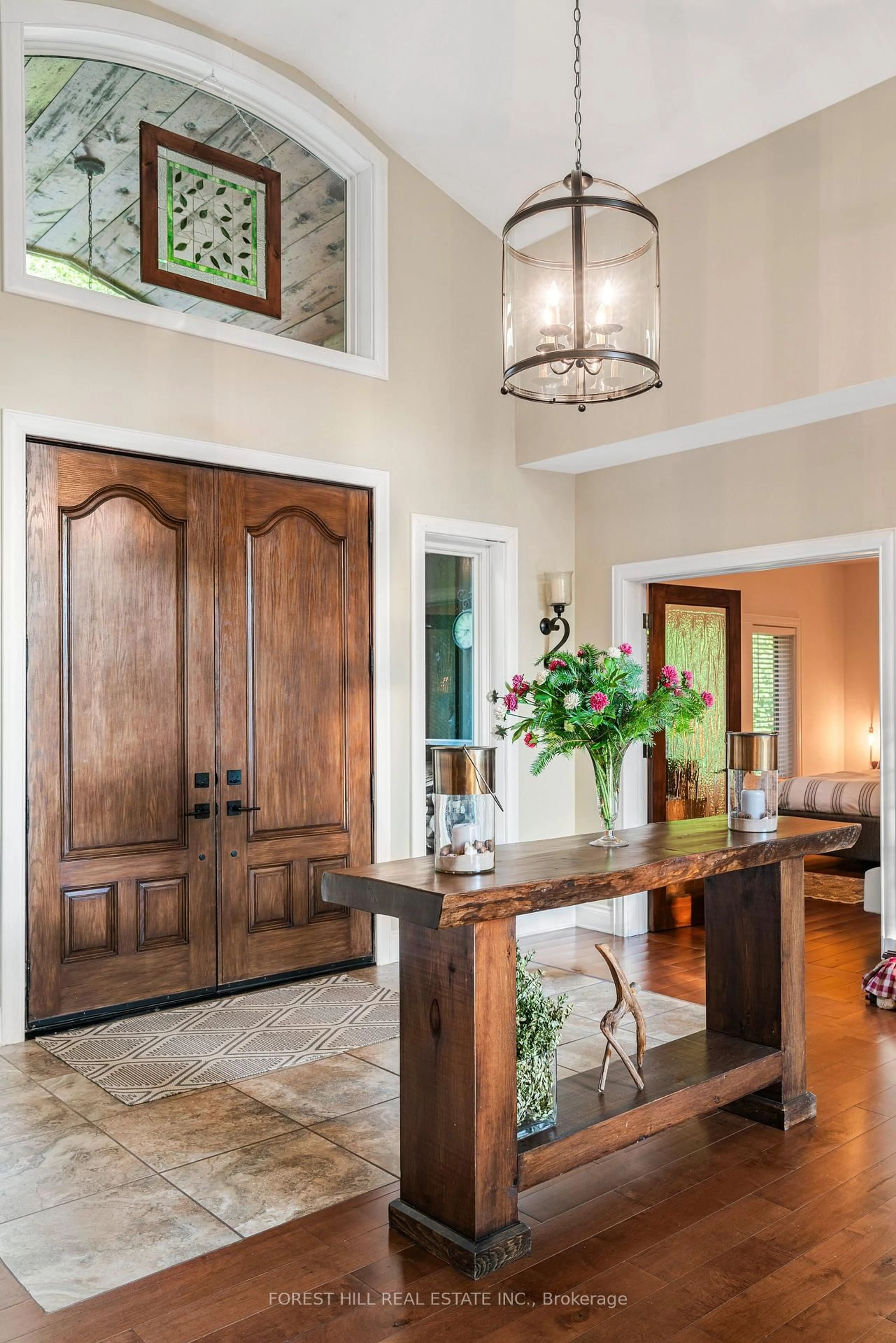 Indoor entryway for 12 Cardinal Crt, McKellar Ontario P2A 0B4