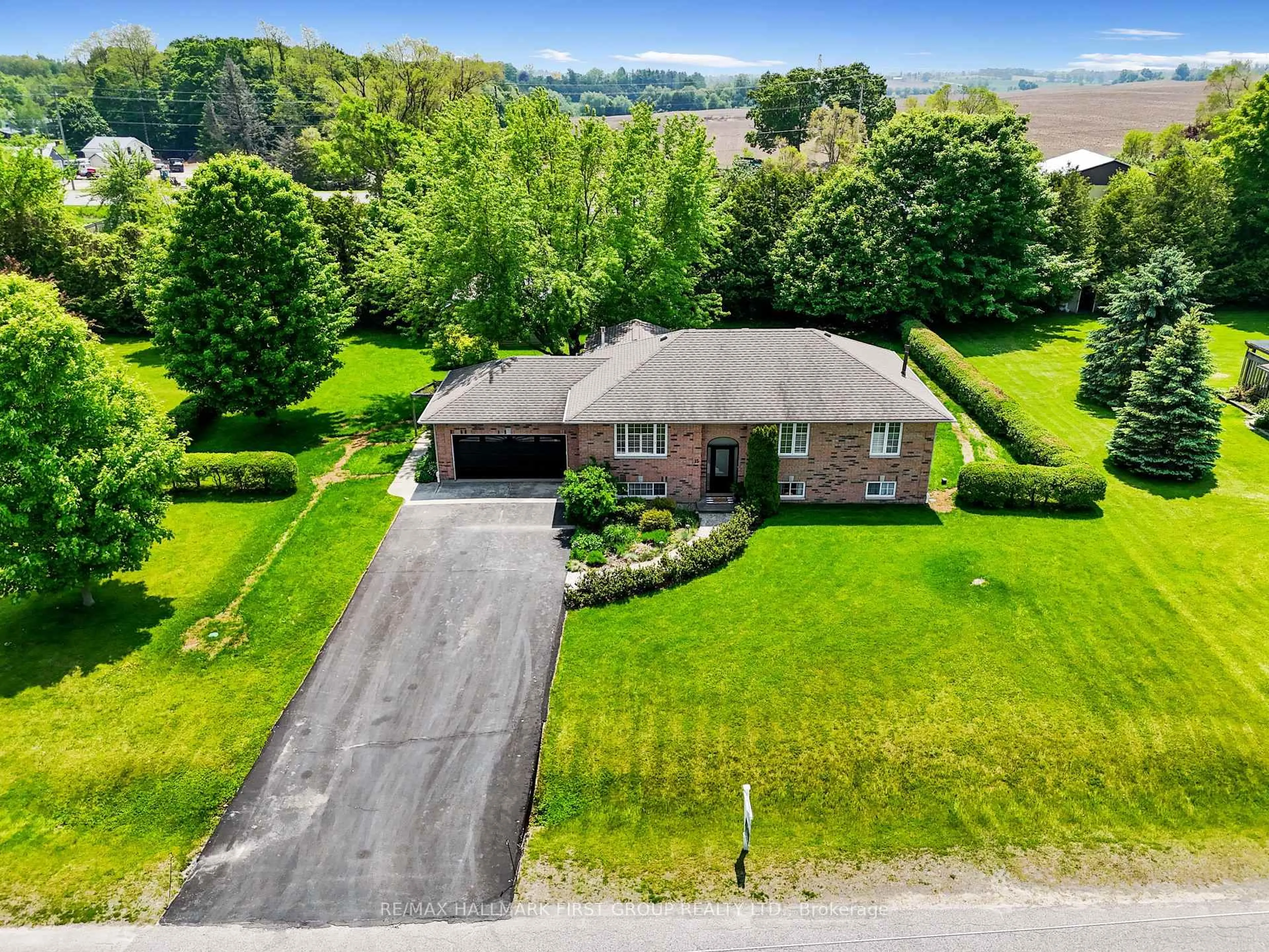 A pic from outside/outdoor area/front of a property/back of a property/a pic from drone, unknown for 15 Behan Rd, Cobourg Ontario K9A 4J7