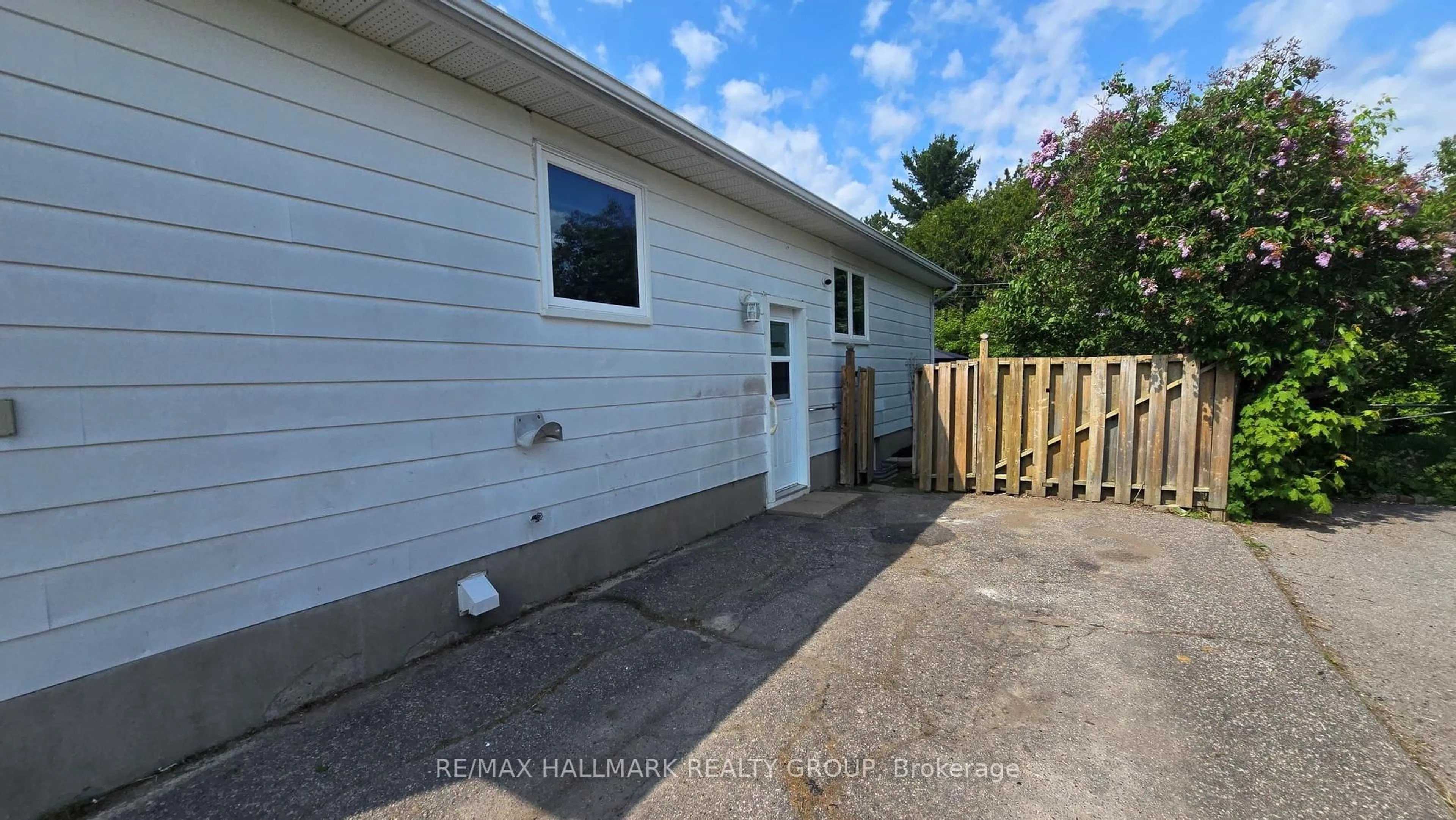 Unknown for 228 Airth Blvd, Renfrew Ontario K7V 2J8