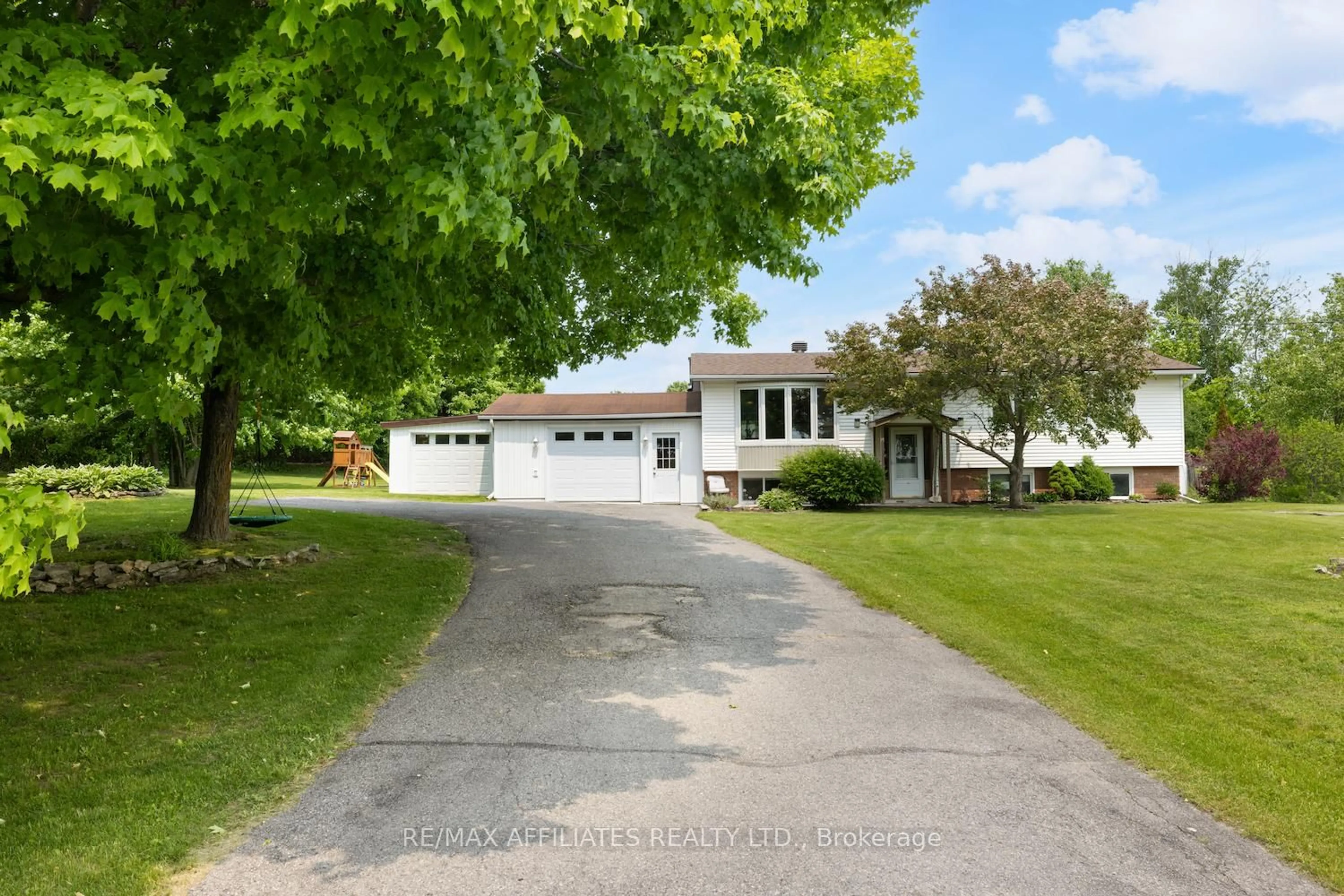 A pic from outside/outdoor area/front of a property/back of a property/a pic from drone, street for 1494 RAMSAY 8 CON Rd, Almonte Ontario K0A 1A0