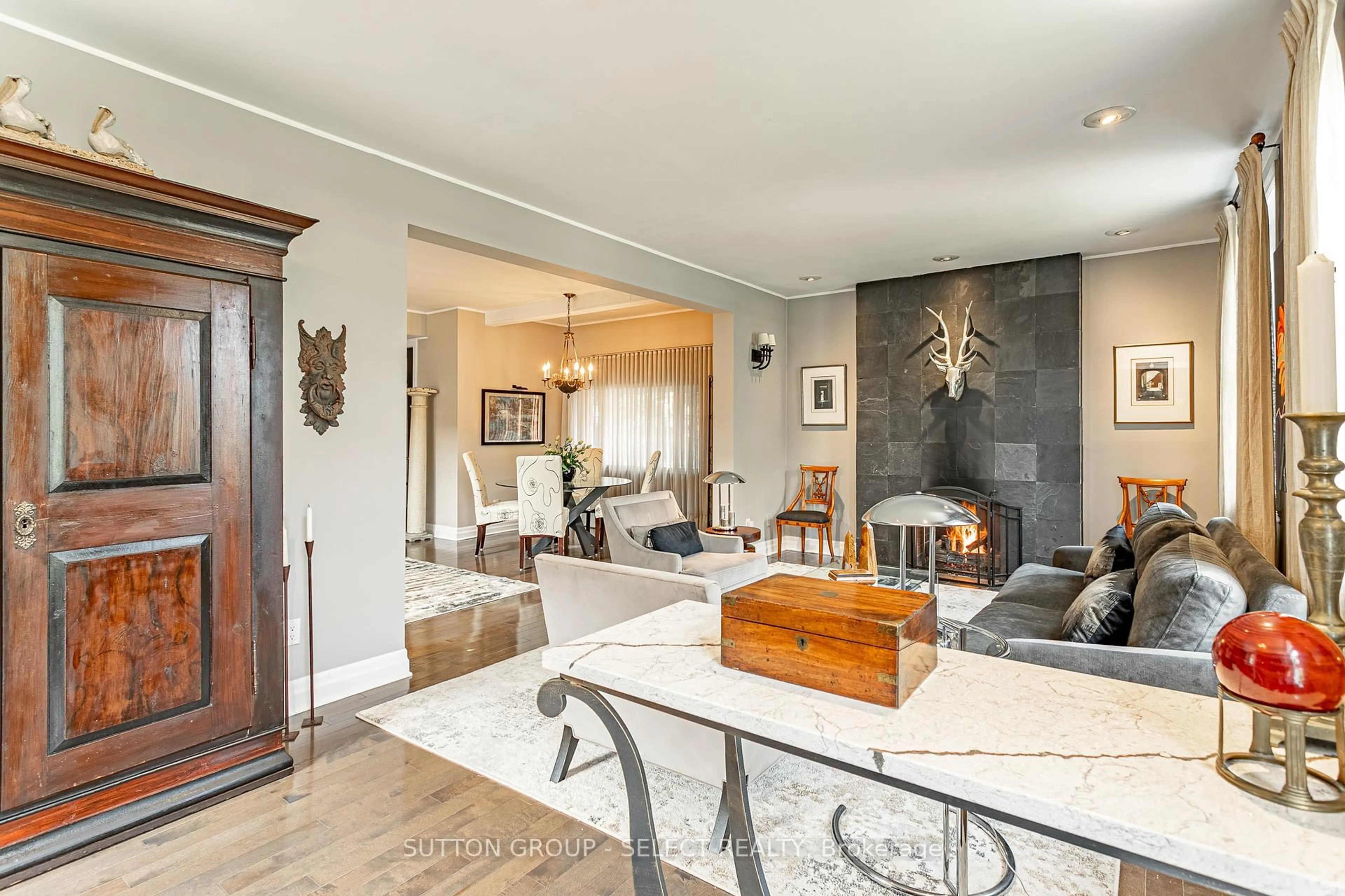 Living room with furniture, ceramic/tile floor for 569 Central Ave, London East Ontario N6B 2G5