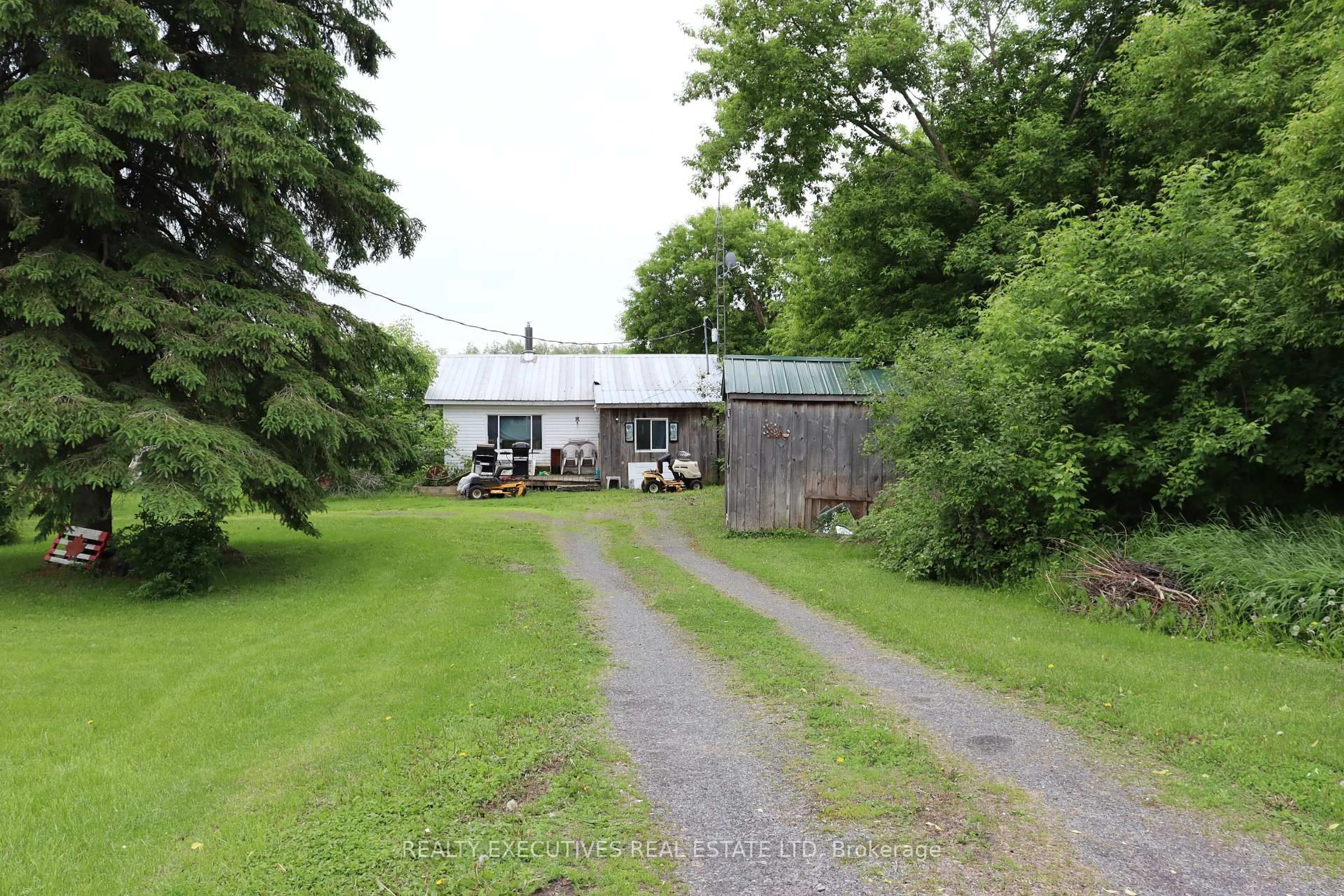 Unknown for 11560 County 18 Rd, South Dundas Ontario K0E 1K0